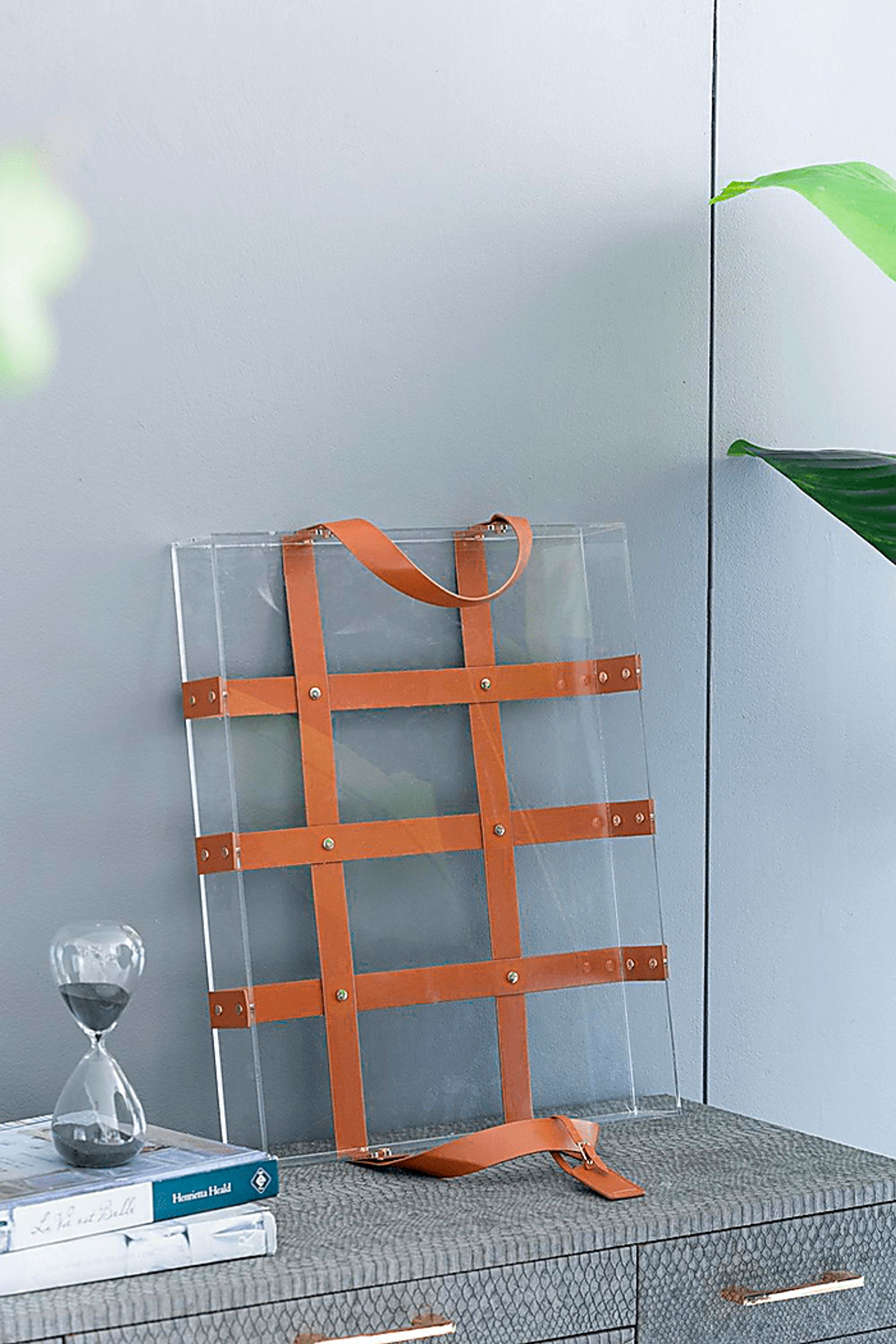 Ballew Clear Tray - Image 11