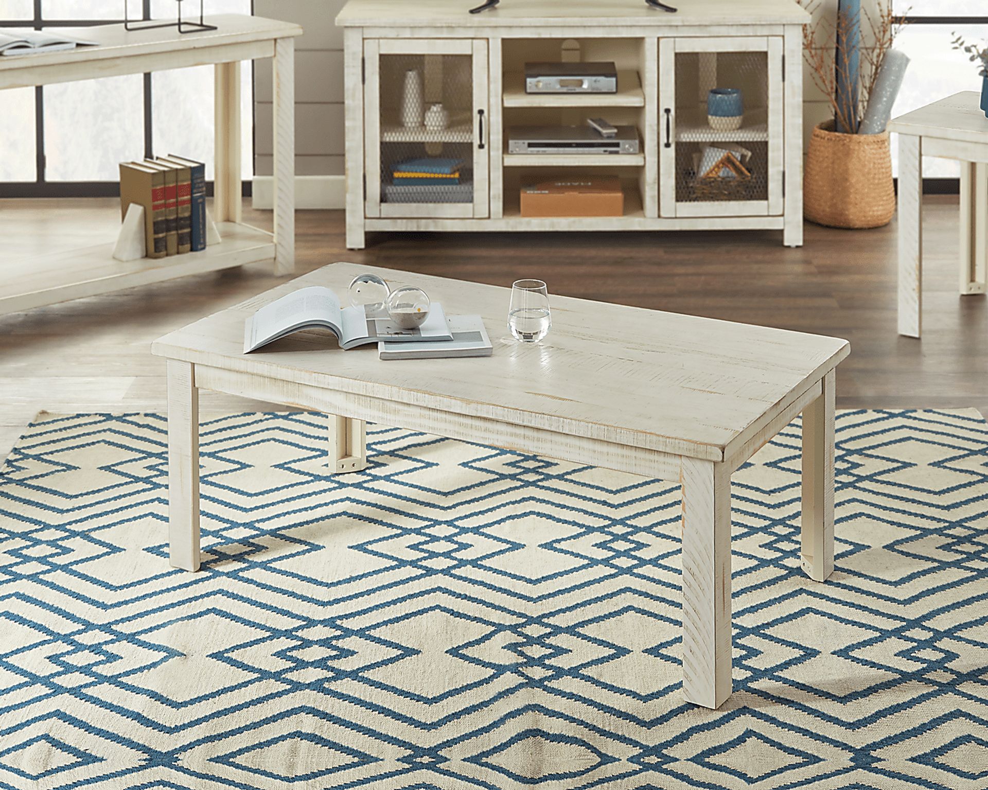 Baltazar White Sofa Table - Image 6