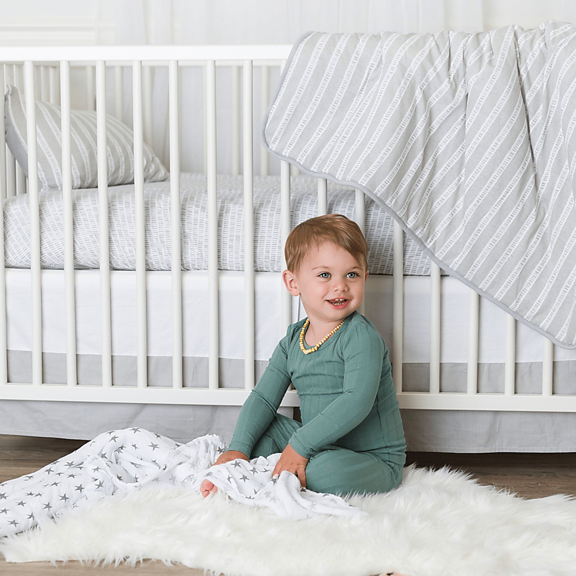 Bamboo Burrow Gray 3 Pc Baby Bedding Set - Image 8