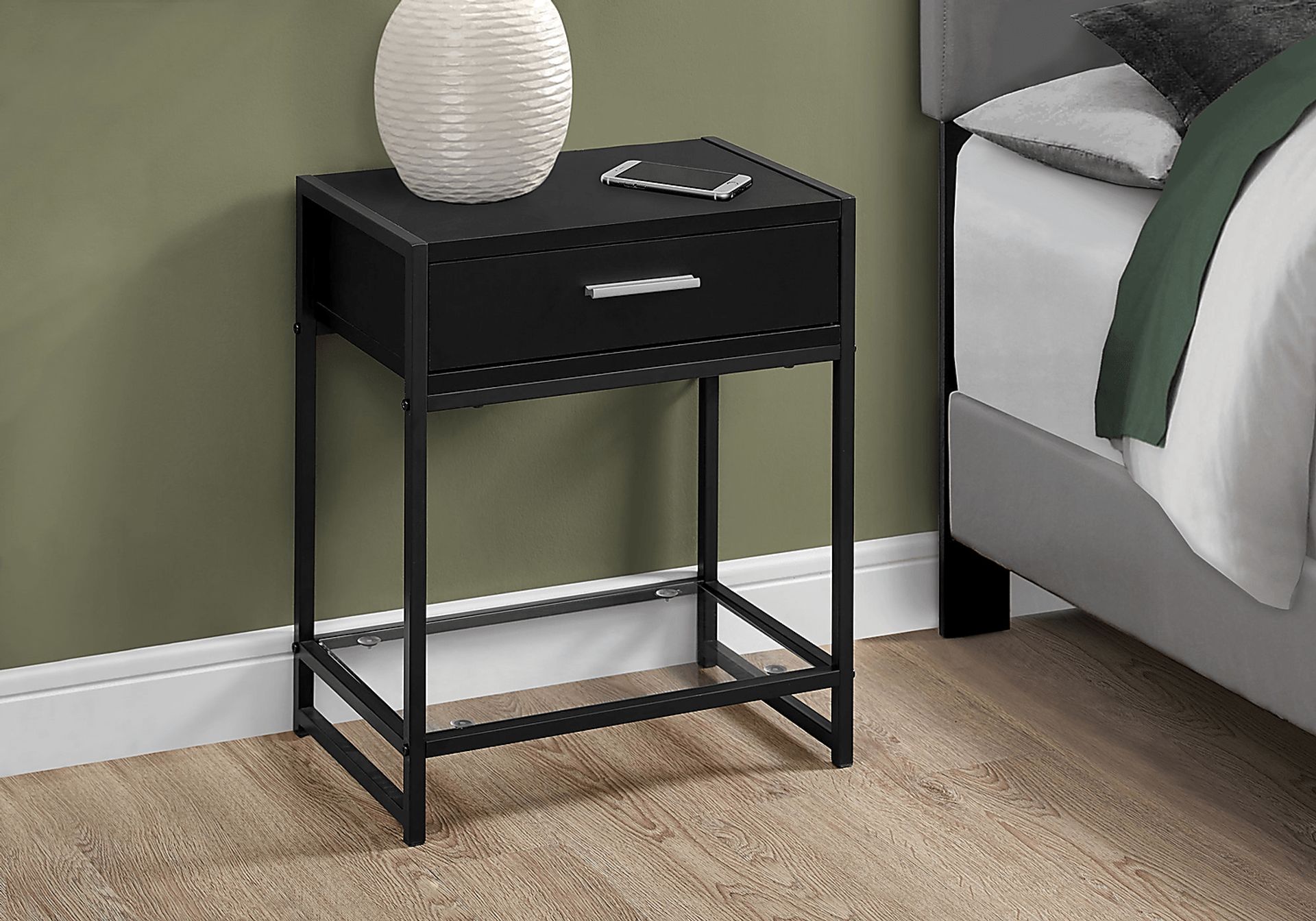 Bandiwood Black Accent Table - Image 3