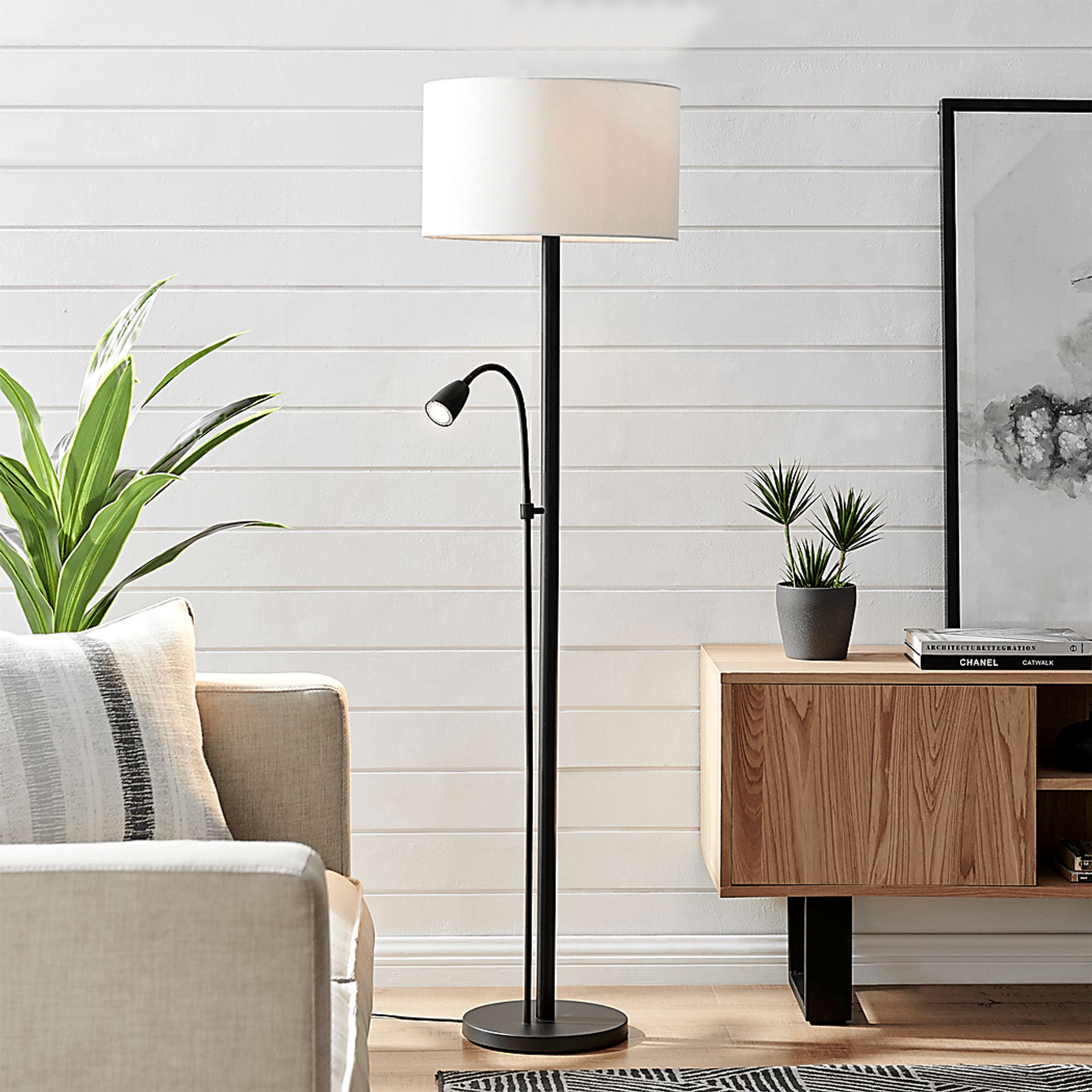 Bargello Farm Black Floor Lamp - Image 2