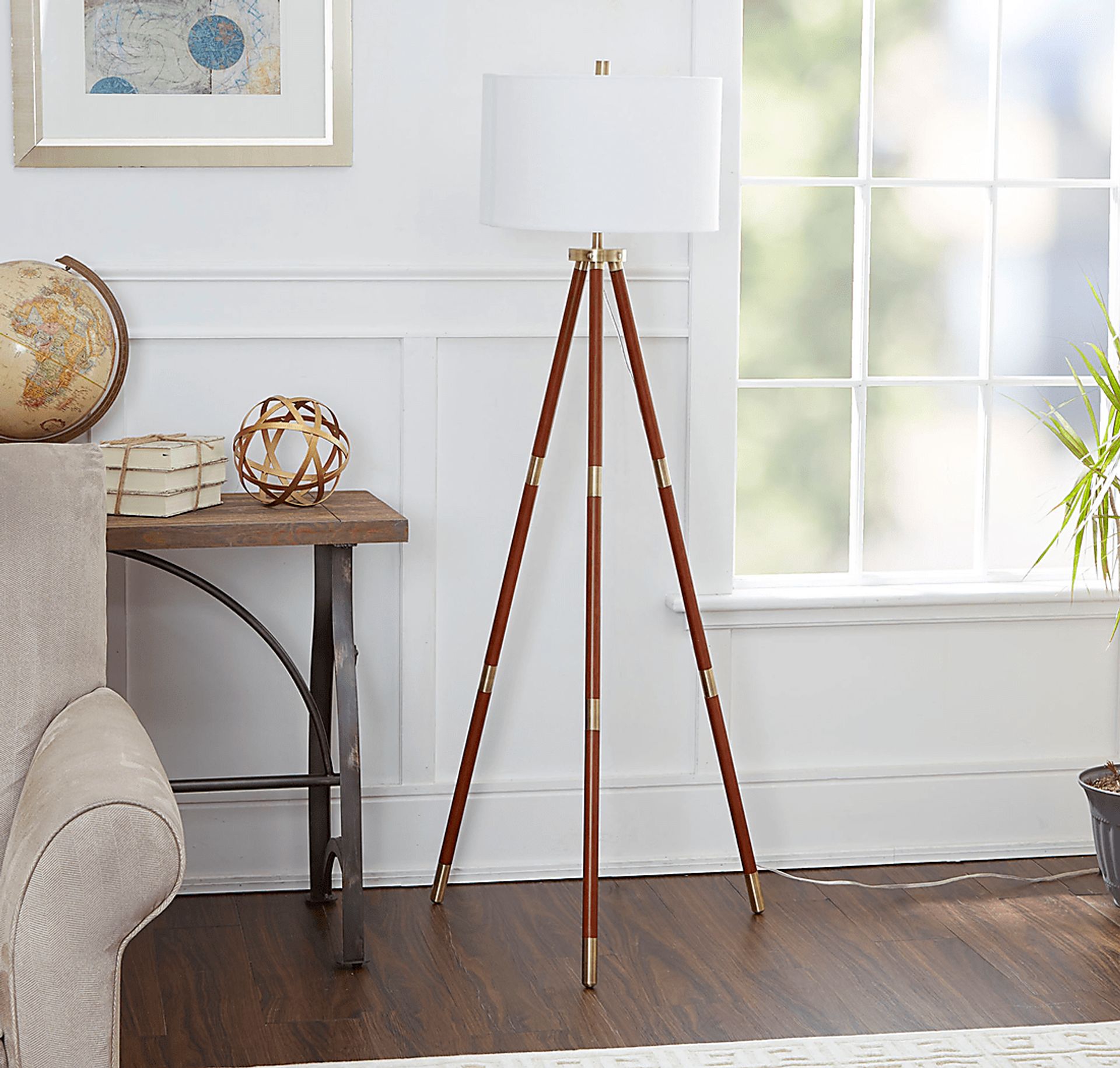 Barriemore Brown Floor Lamp - Image 4
