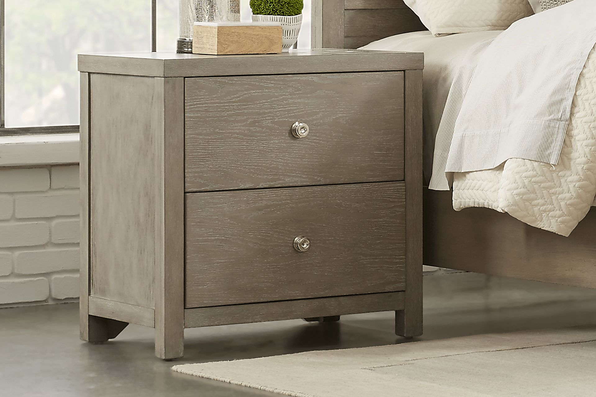 Barringer Place Gray Nightstand | Rooms to Go