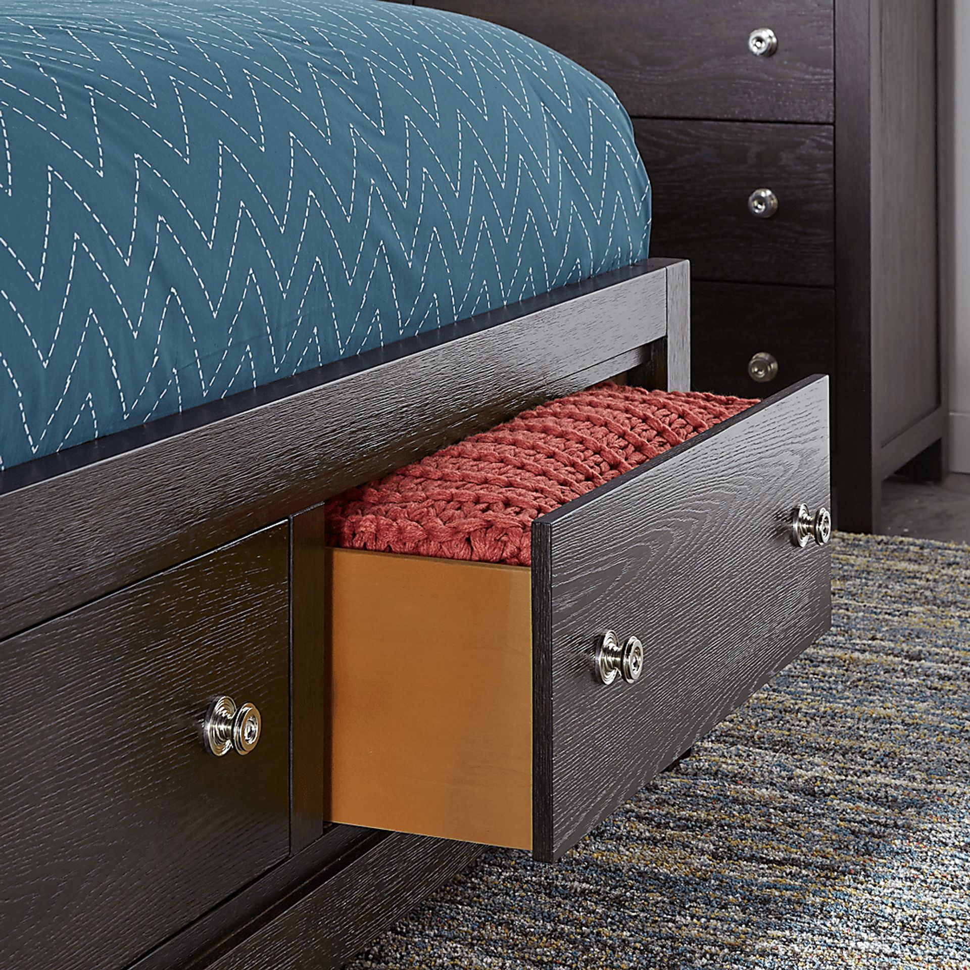Barringer Place Merlot 3 Pc Queen Panel Bed with Storage - Image 5