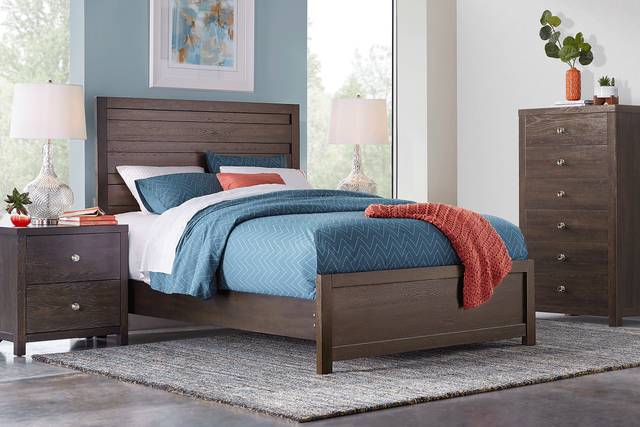 Barringer Place Merlot 5 Pc King Panel Bedroom - Thumbnail - Image 1