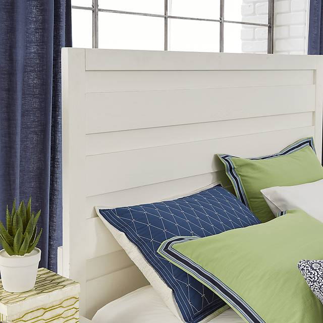 Barringer Place White 7 Pc King Panel Bedroom with Storage - Thumbnail - Image 4