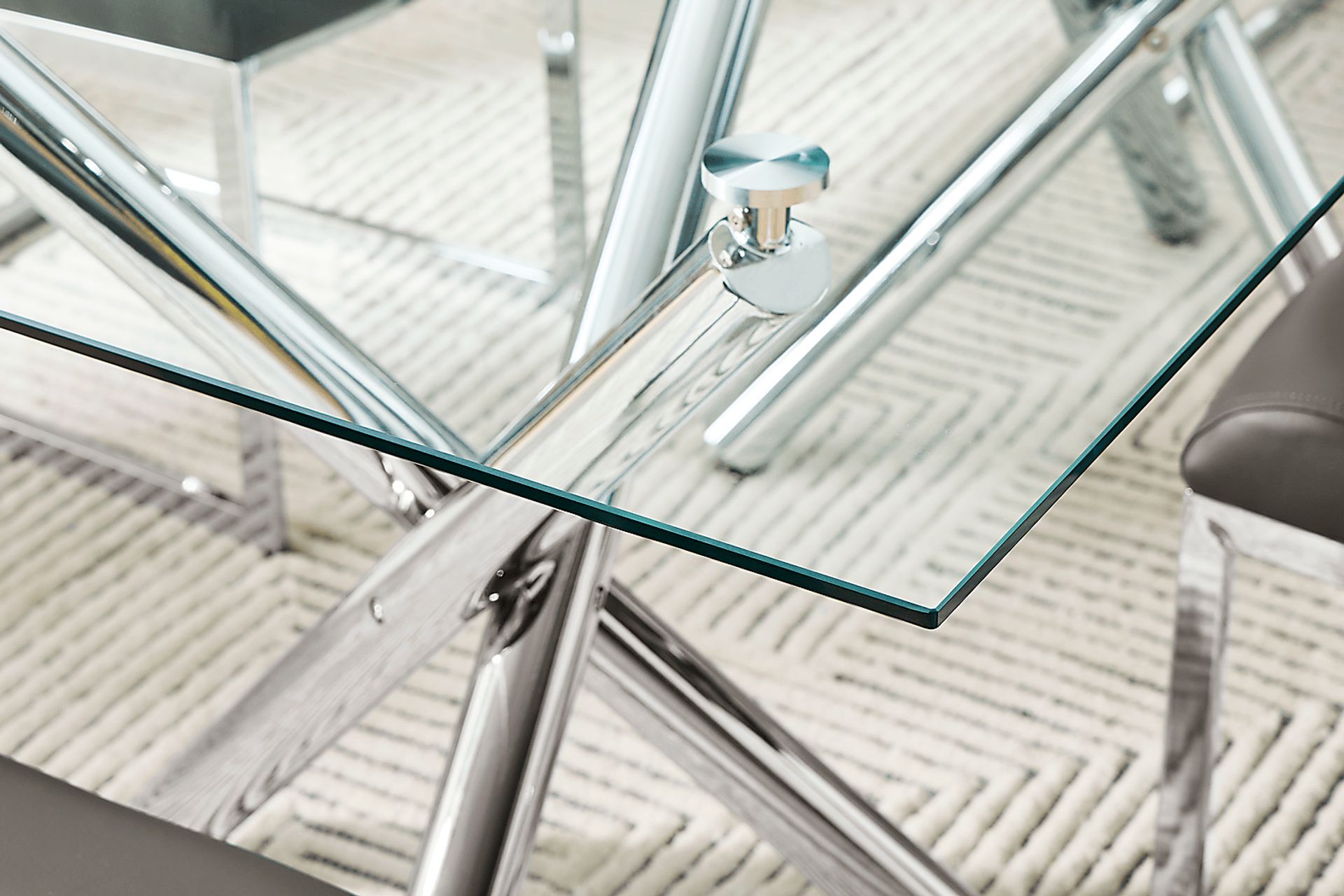 Bastone Silver 5 Pc Dining Room - Image 3