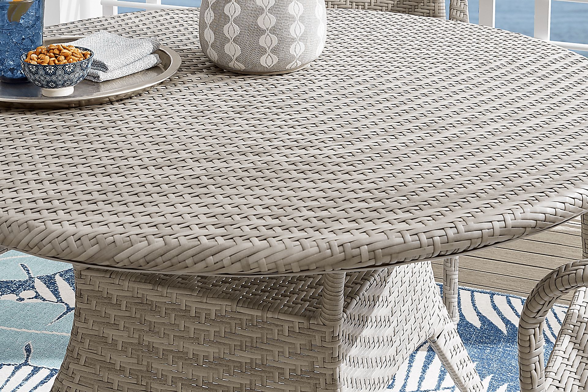 Bay Terrace Gray Wicker 5 Pc 48 in. Round Outdoor Dining Set - Image 3