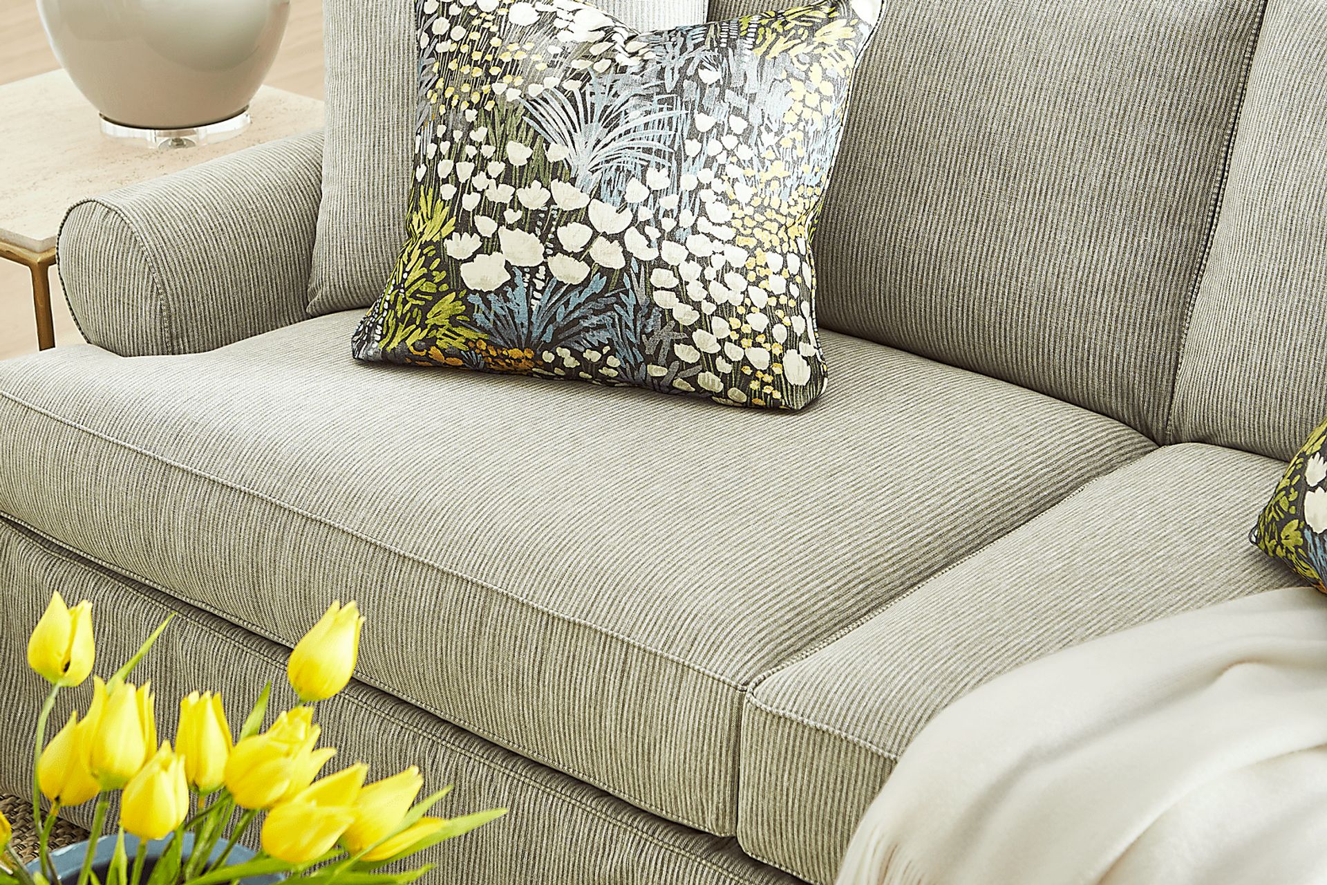 Beachside Walk Green 7 Pc Living Room with Sleeper Sofa - Image 6