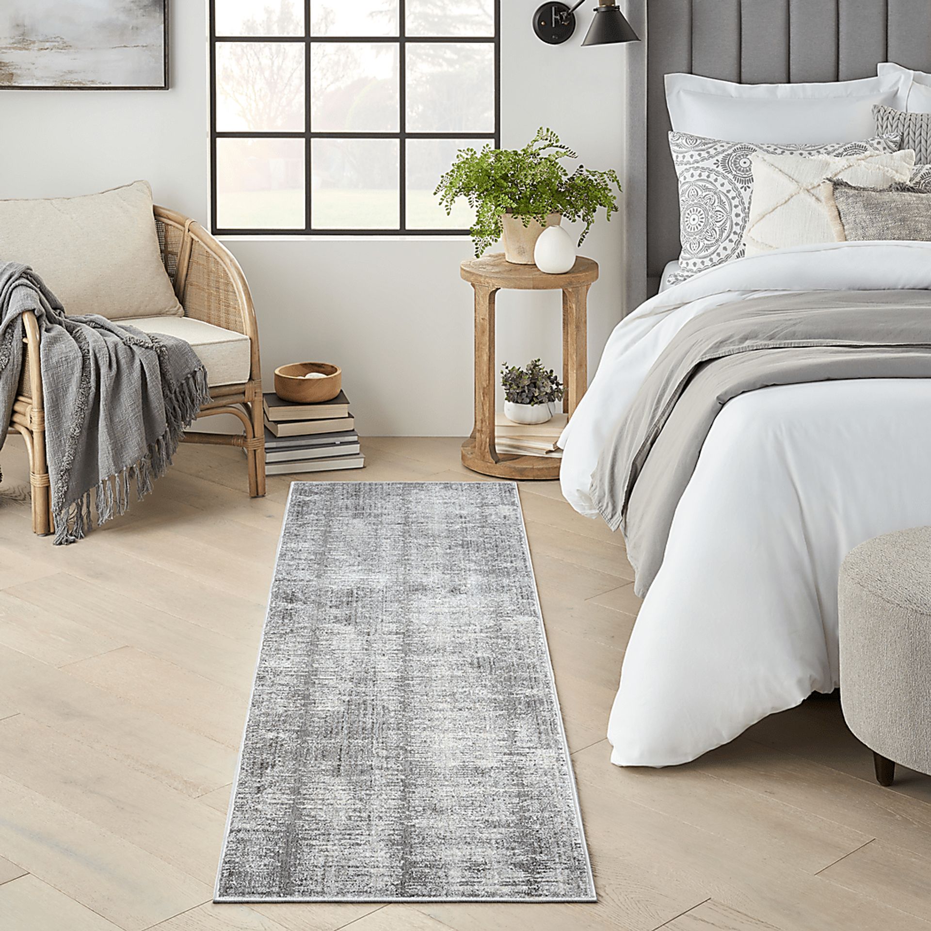 Beausir Gray 2'2 x 8' Runner Rug - Image 2