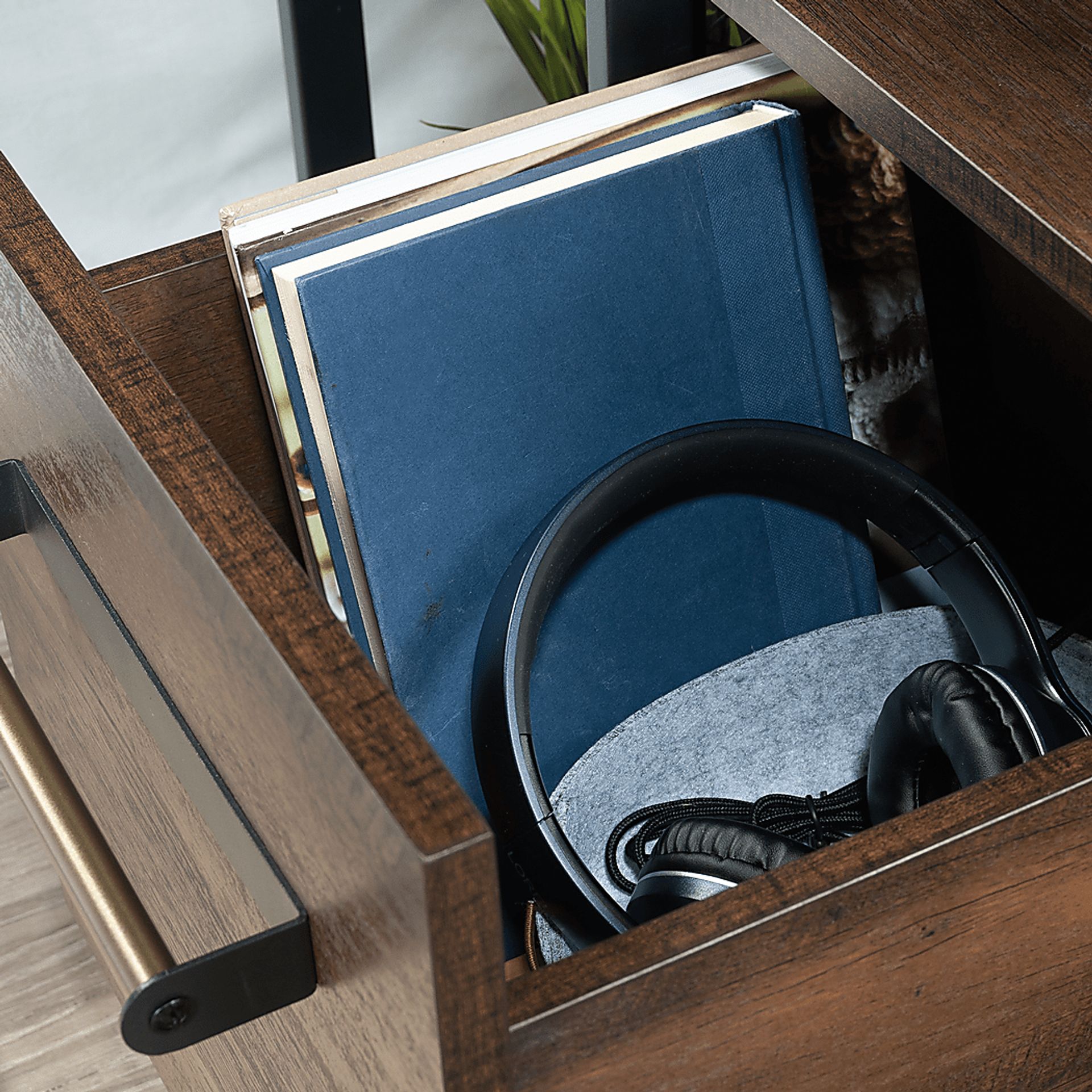 Becado Brown Nightstand - Image 3