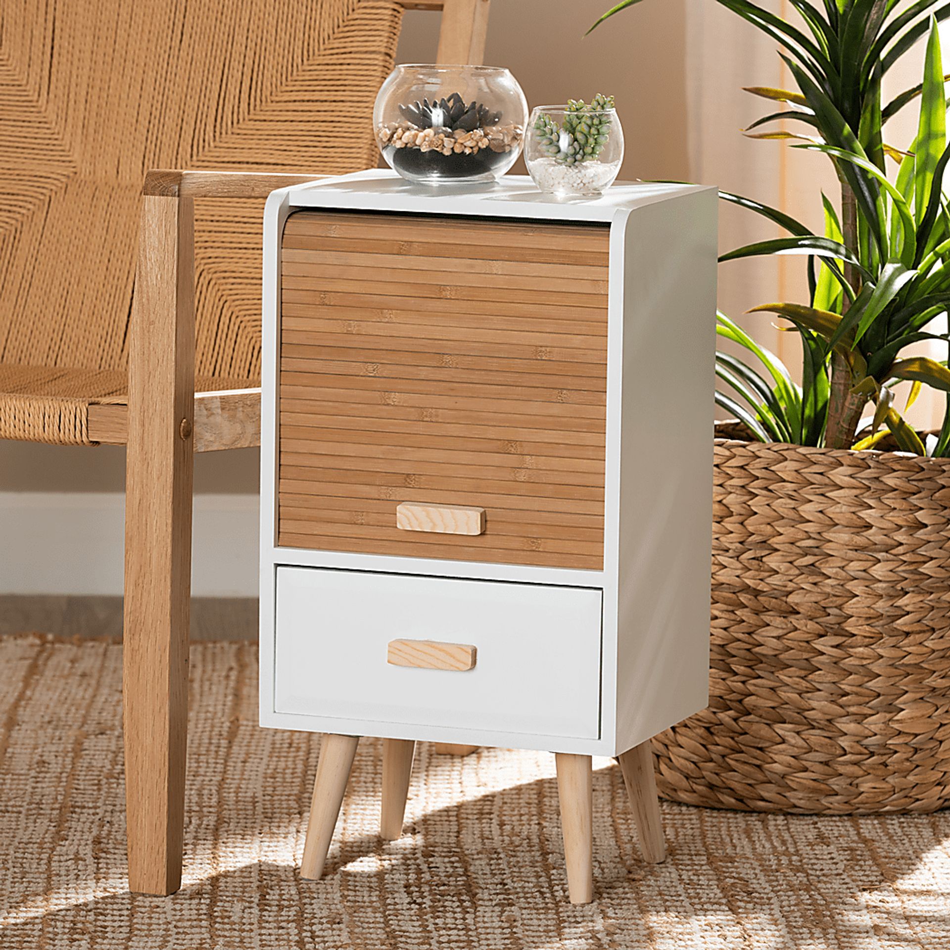 Beckleycrest White Nightstand - Image 9