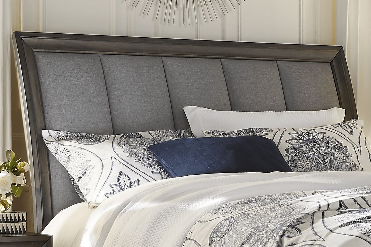 Beckwood 5 Pc Gray King Bedroom Set With Mirror, 3 Pc King Upholstered