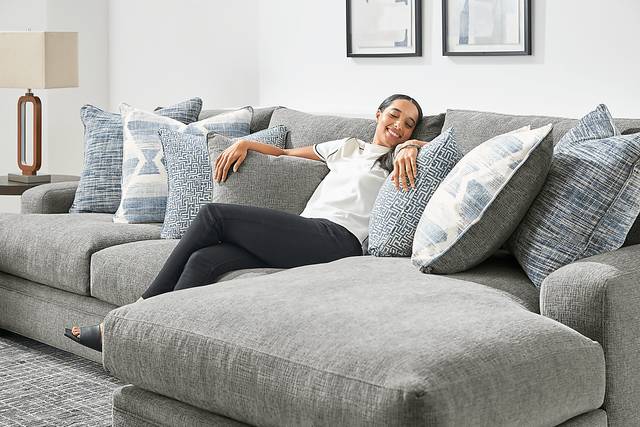 Bedford Park Gray 2 Pc Sectional with Chaise - Thumbnail - Image 4