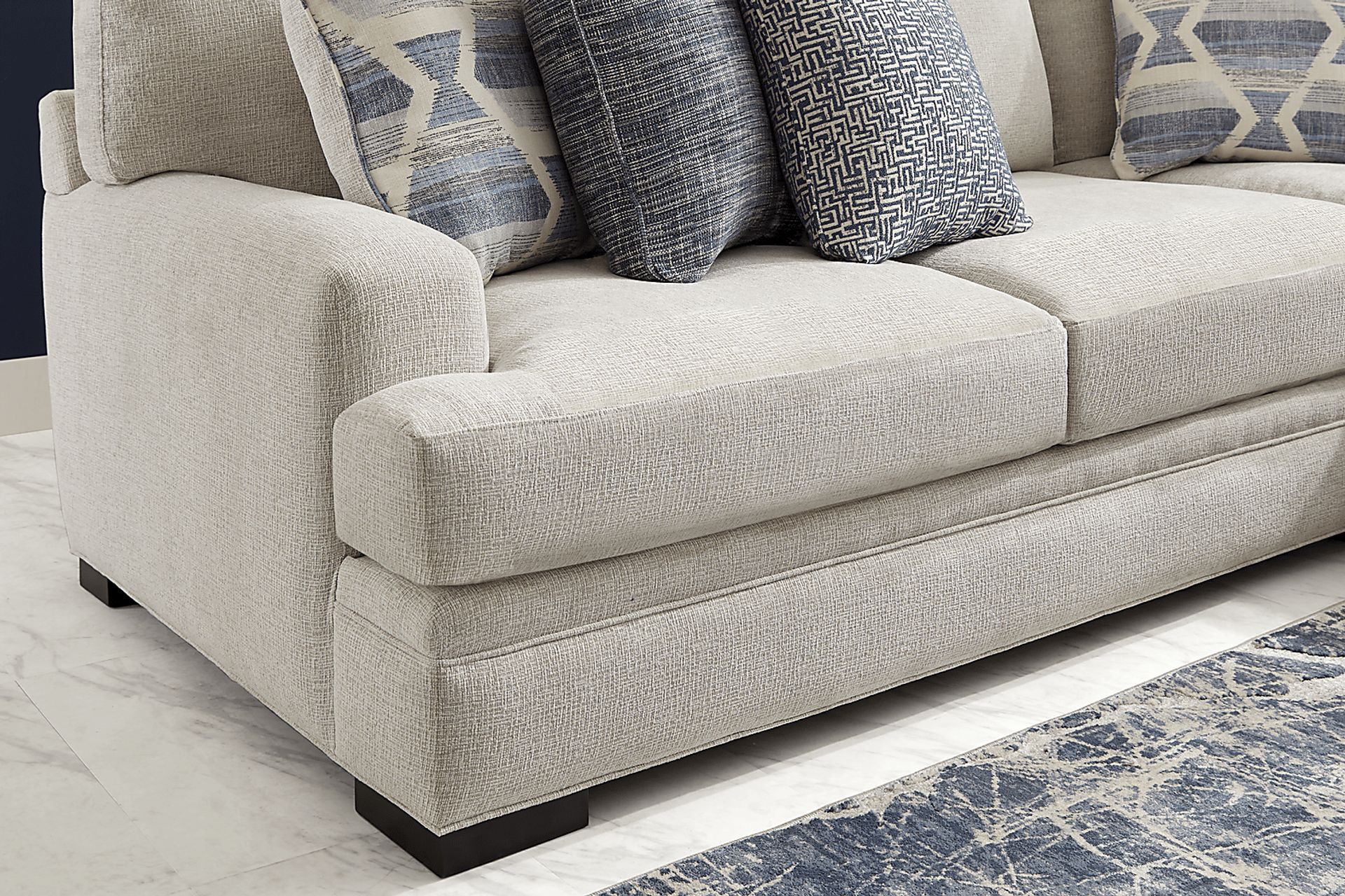 Bedford Park Ivory 4 Pc Sectional with Chaise - Image 4