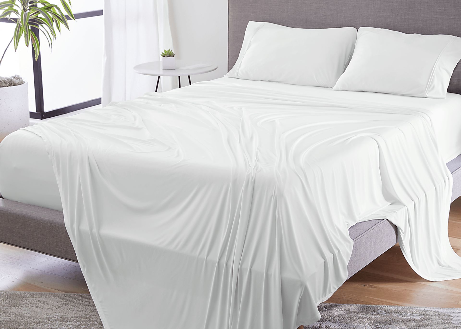 Bedgear Dri-Tec Bright White 4 Pc Split Head Queen Bed Sheet Set - Image 2
