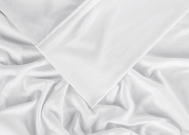 Bedgear Dri-Tec Bright White 4 Pc Split Head Queen Bed Sheet Set - Thumbnail - Image 6