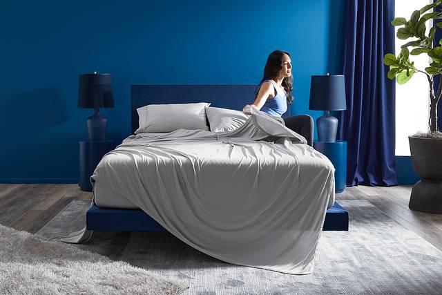 Bedgear Dri-Tec Light Gray 4 Pc Queen Bed Sheet Set - Thumbnail - Image 2