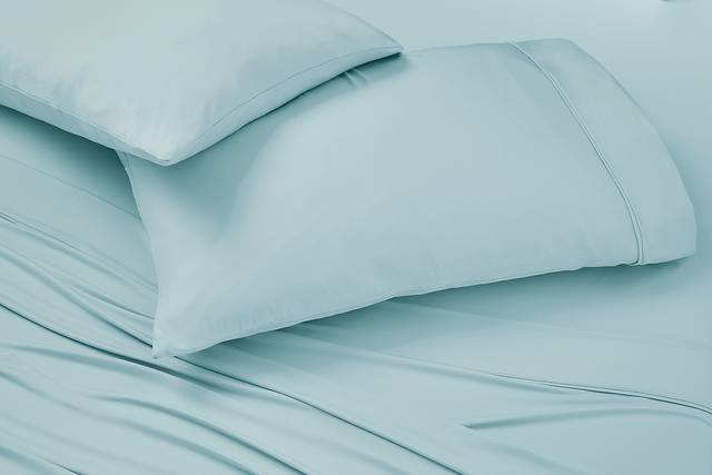 Bedgear Ver-Tex Misty Blue 4 Pc Queen Sheet Set - Thumbnail - Image 5