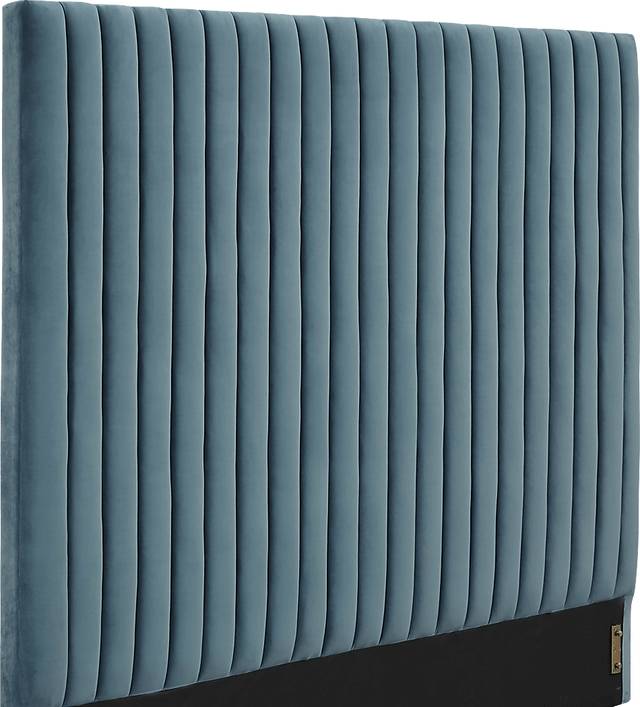 Beechbank Blue King Bed - Thumbnail - Image 5