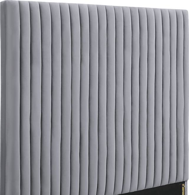Beechbank Gray King Bed - Thumbnail - Image 3