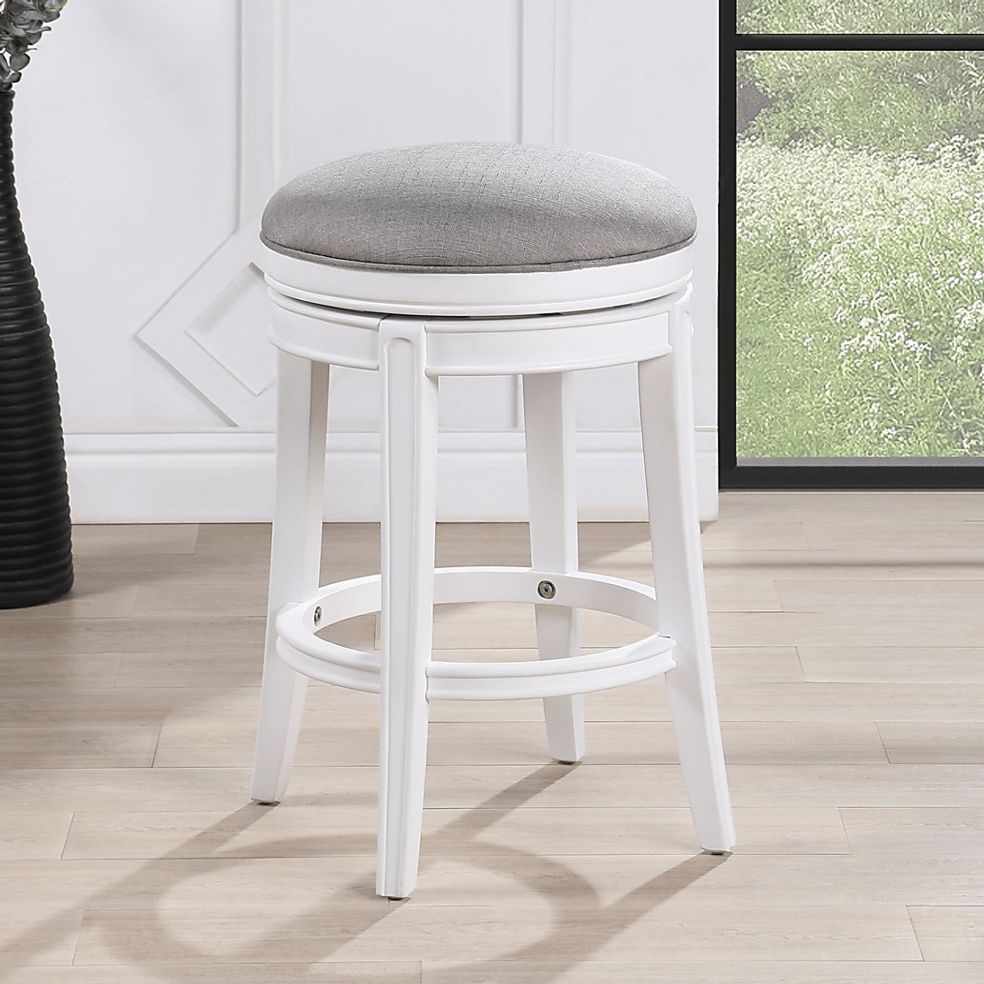 Beelermont Gray Swivel Counter Stool - Image 2