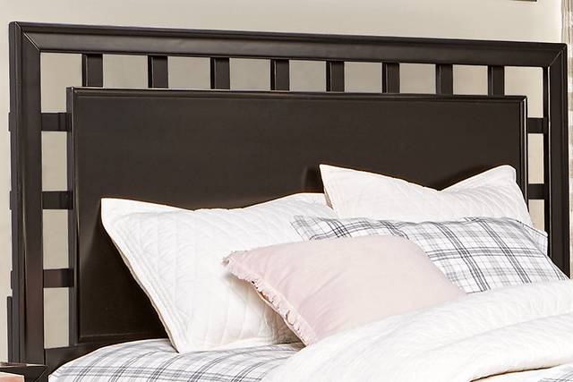 Belcourt Black 5 Pc King Lattice Bedroom - Thumbnail - Image 4