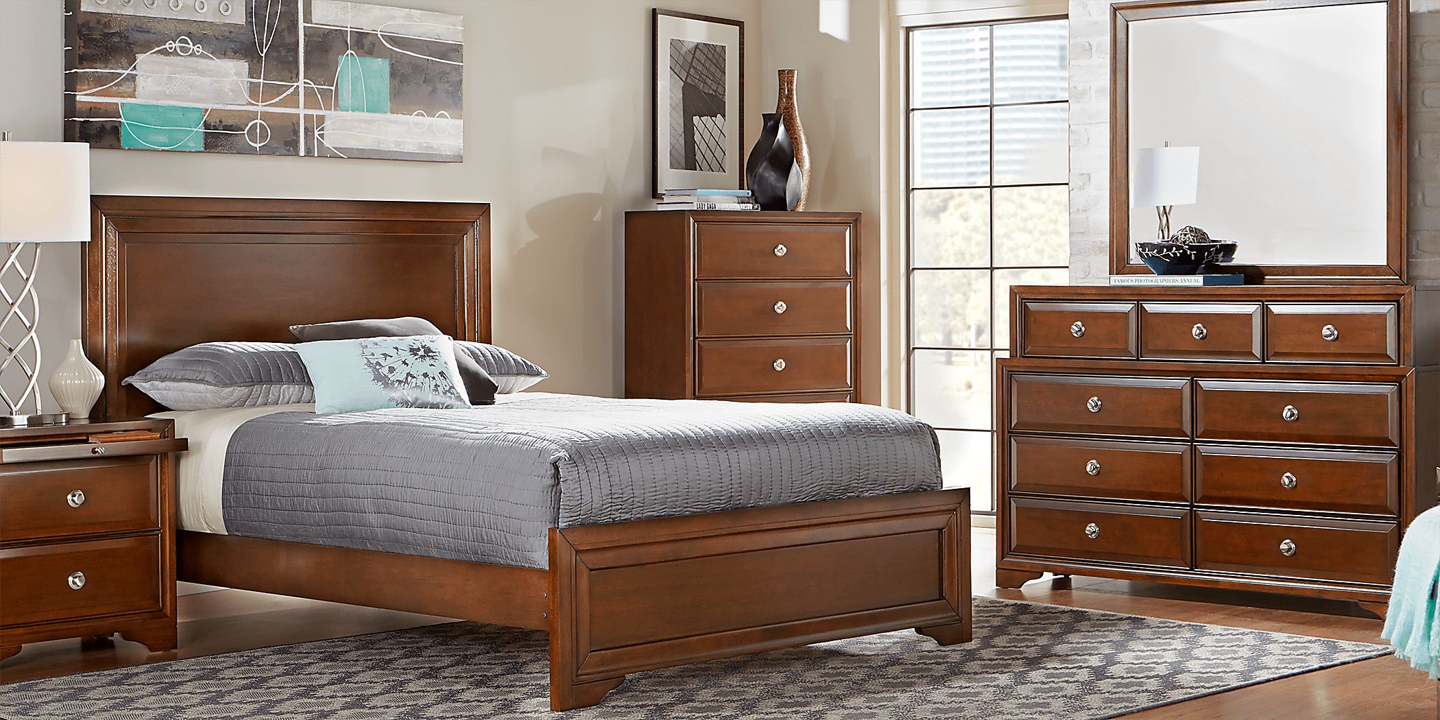Belcourt Cherry 5 Pc Queen Panel Bedroom Rooms To Go