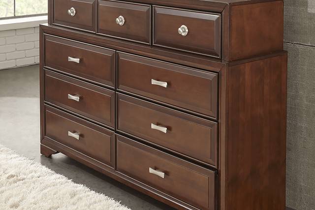 Belcourt Brown Cherry 5 Pc Queen Lattice Bedroom - Thumbnail - Image 9