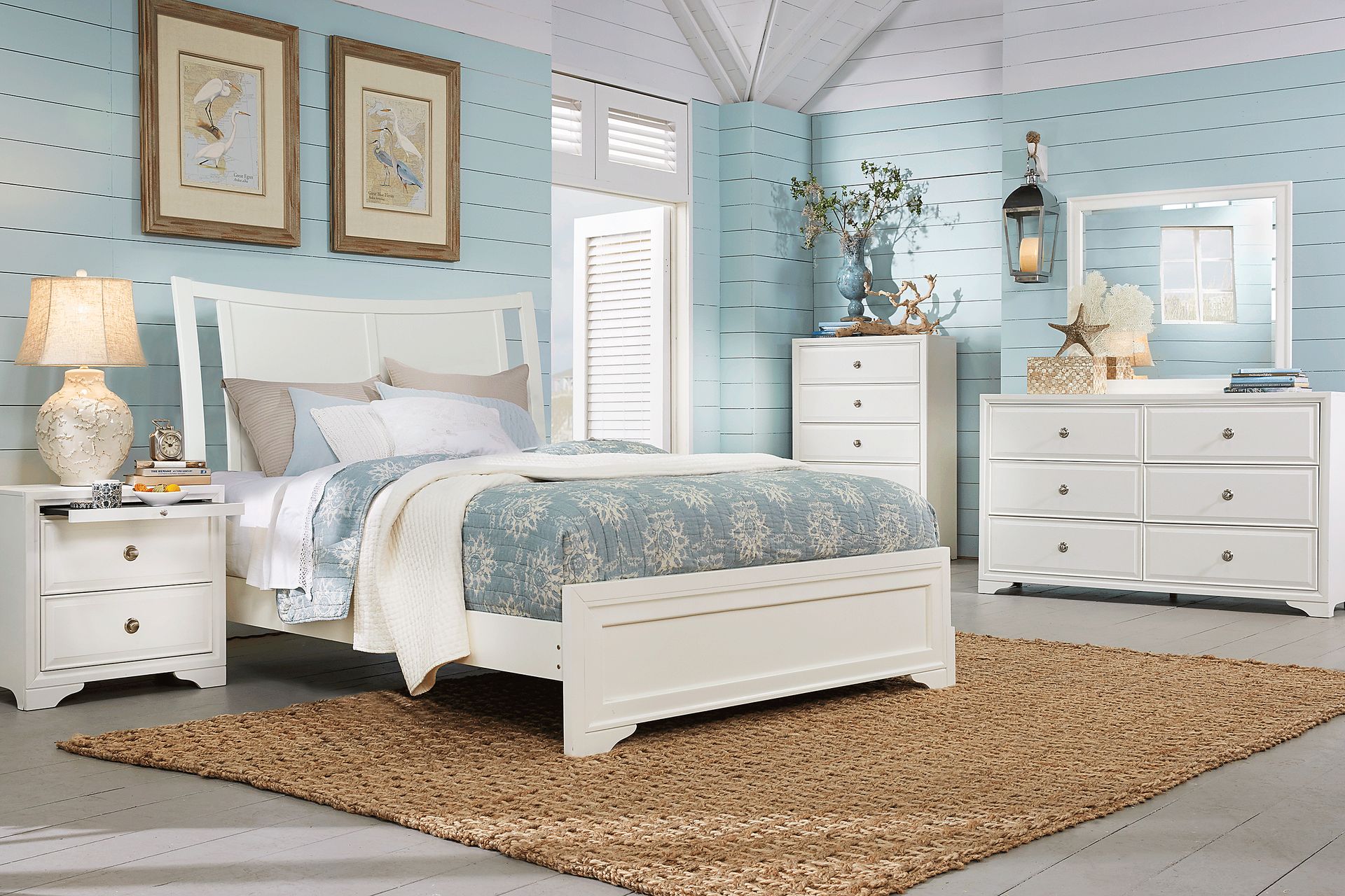 Belcourt 5 Pc White Colors,White Queen Bedroom Set With Dresser, Mirror ...