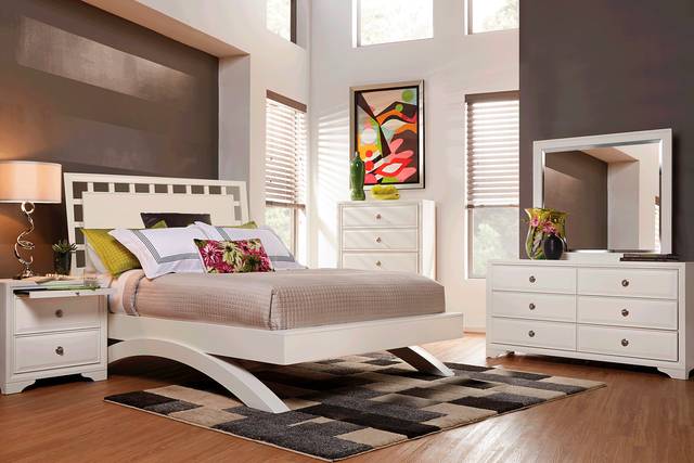 Belcourt White 5 Pc Queen Lattice Arch Bedroom - Thumbnail - Image 1