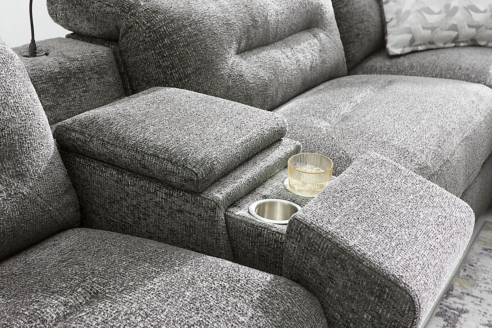 Belia Gray 6 Pc Dual Power Reclining Sectional - Image 7
