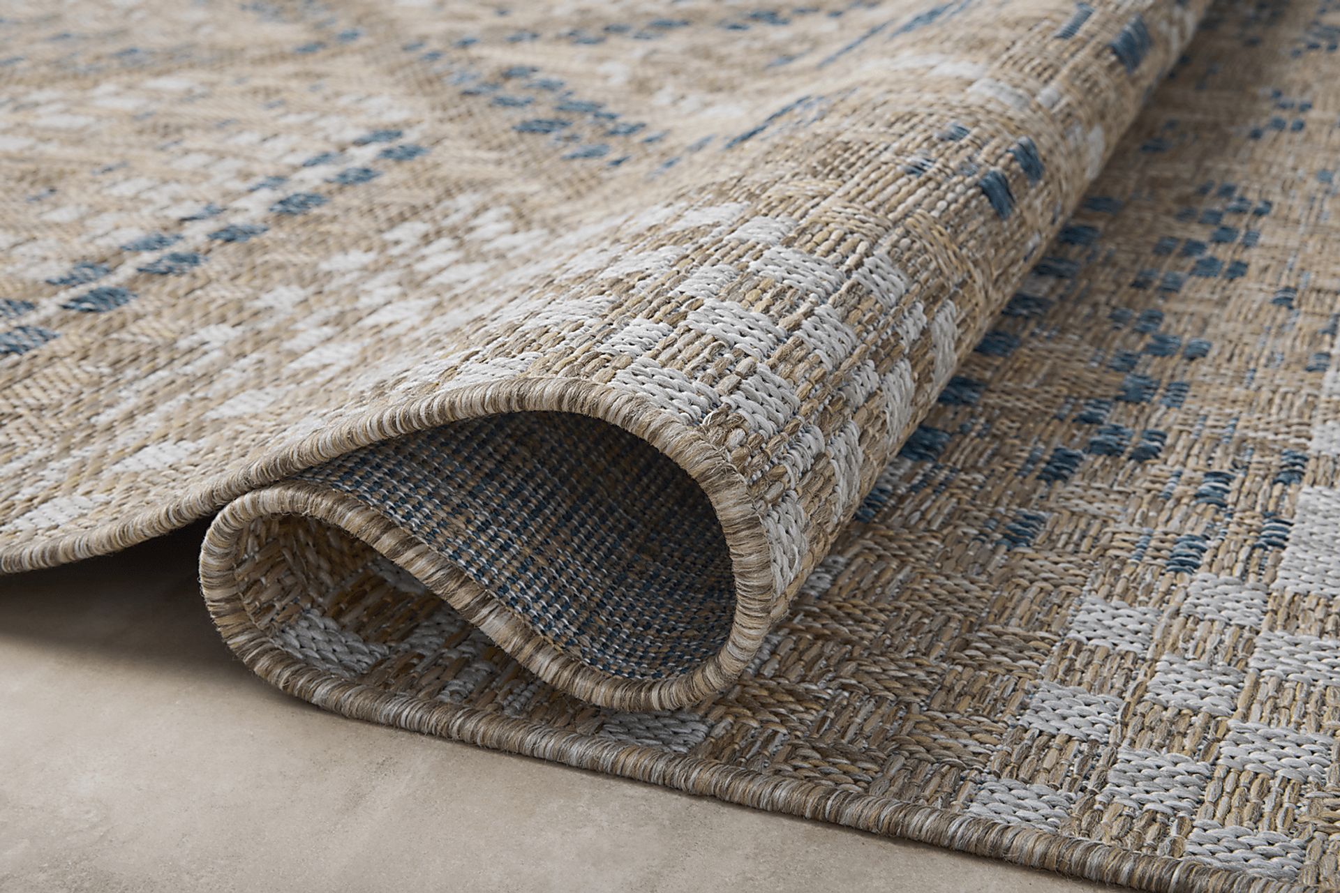 Bell Canyon Natural 7'10 x 10' Indoor/Outdoor Rug - Image 4