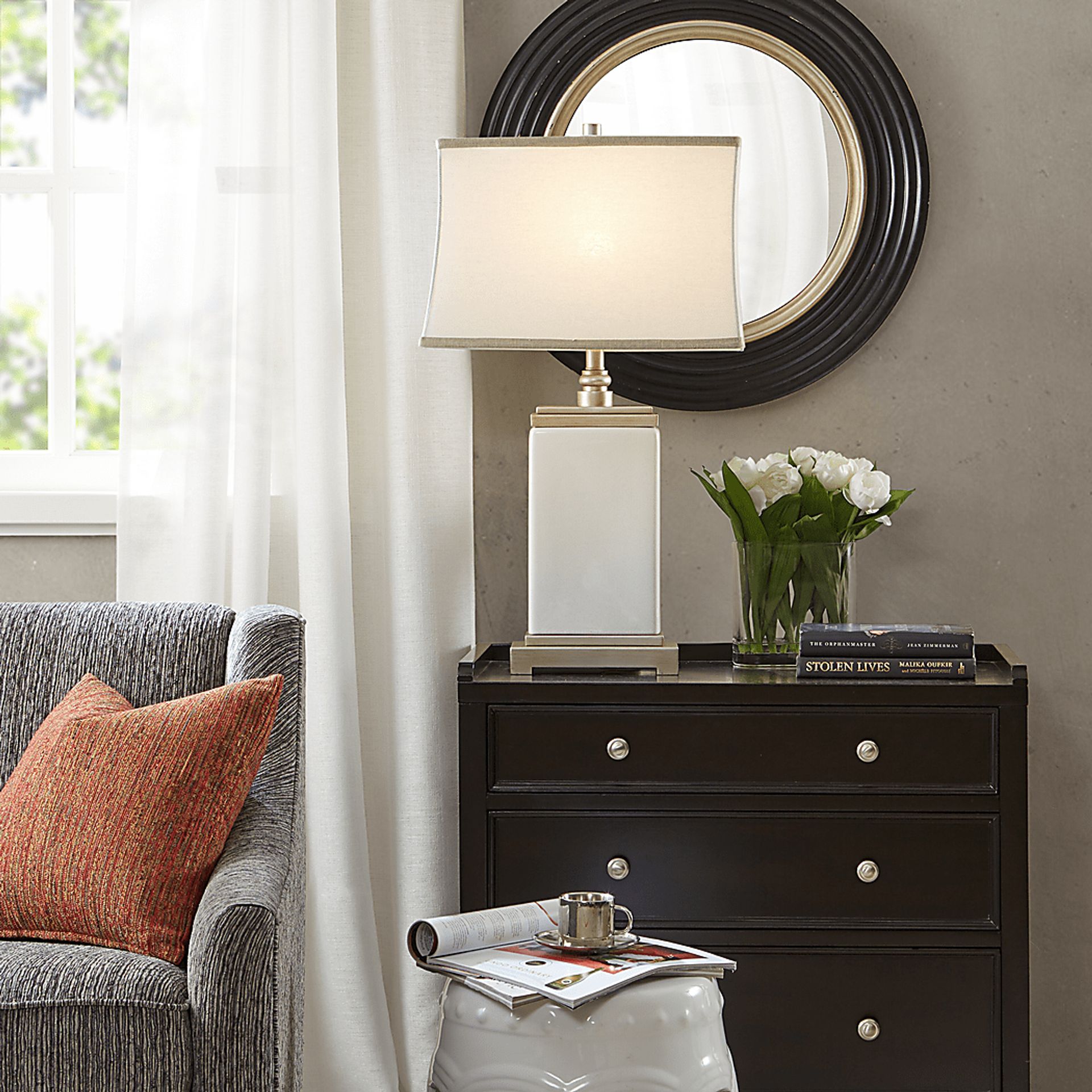 Bell Gate Ivory Lamp - Image 4