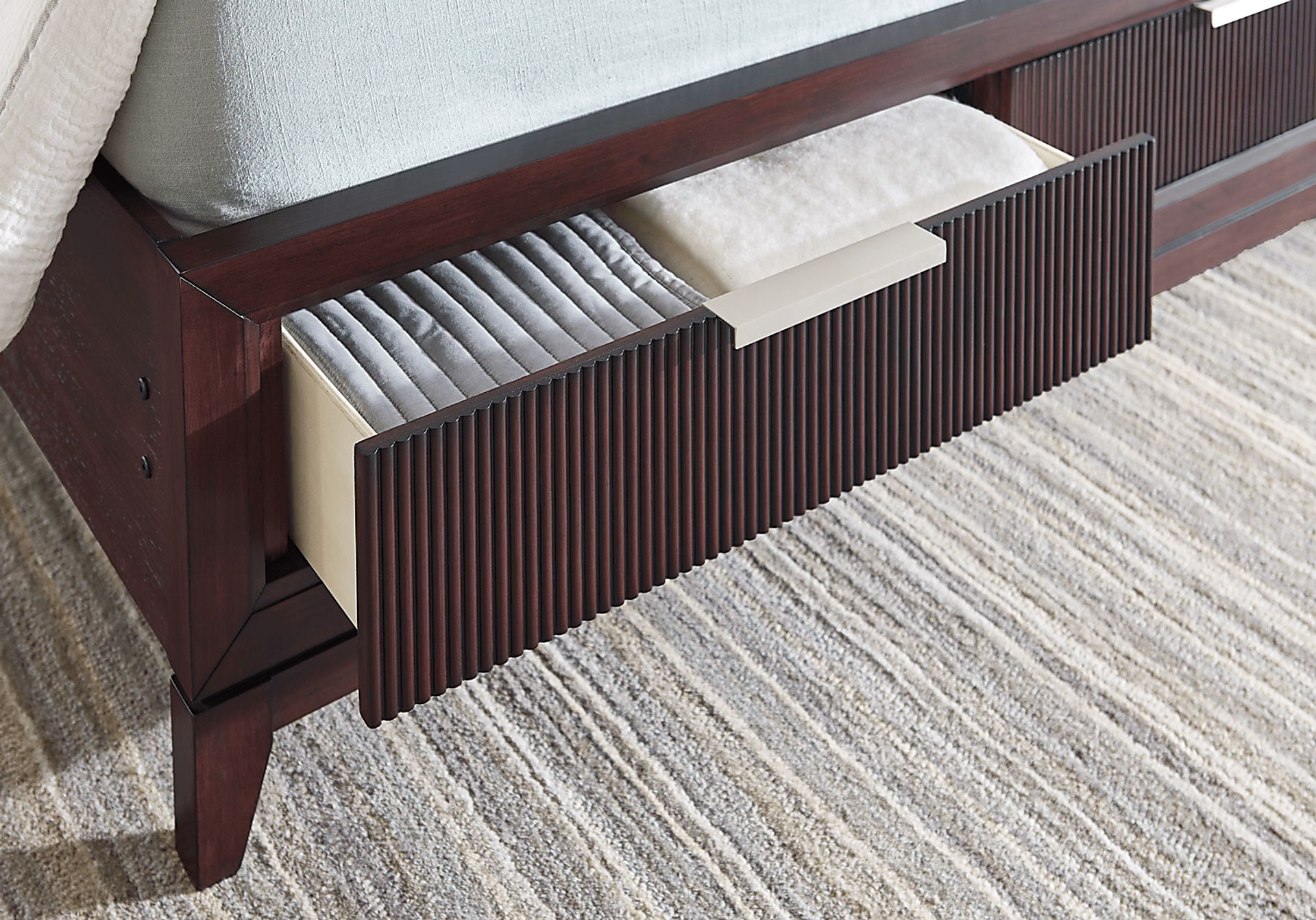 Bellante Brown 3 Pc Queen Panel Bed with Storage - Image 5