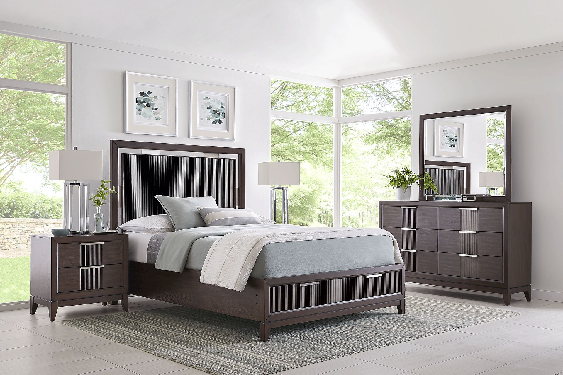 Bellante Brown 5 Pc King Panel Bedroom with Storage - Image 1