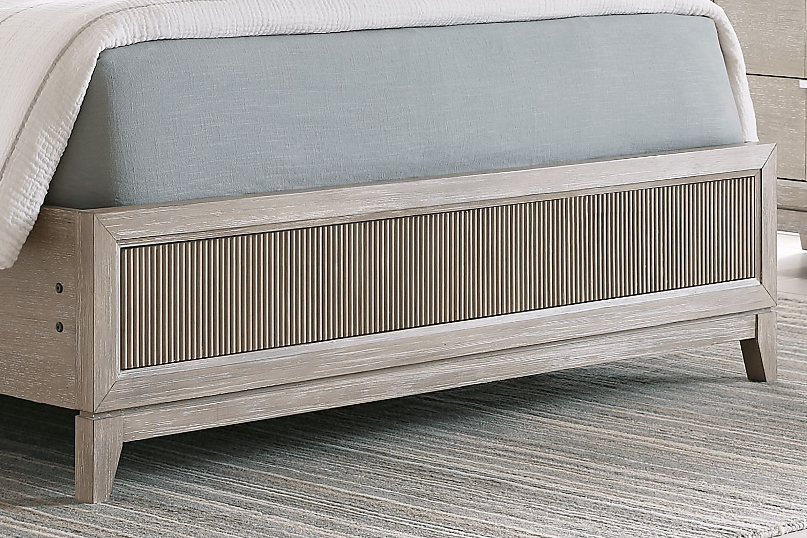 Bellante Gray One Drawer Nightstand - Thumbnail 5