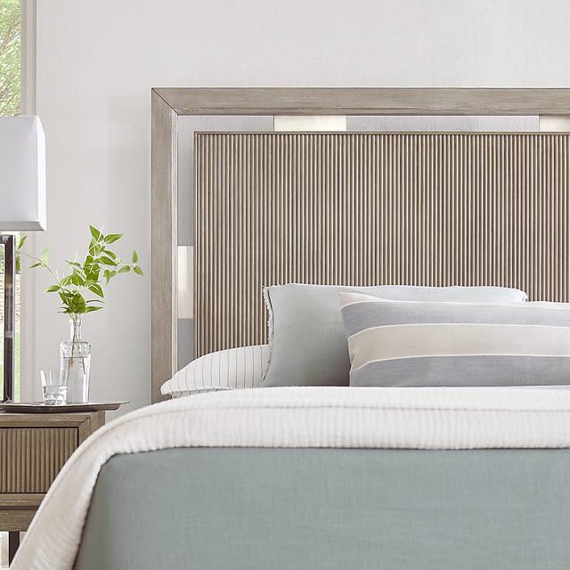 Bellante Gray 3 Pc Queen Panel Bed - Thumbnail - Image 3