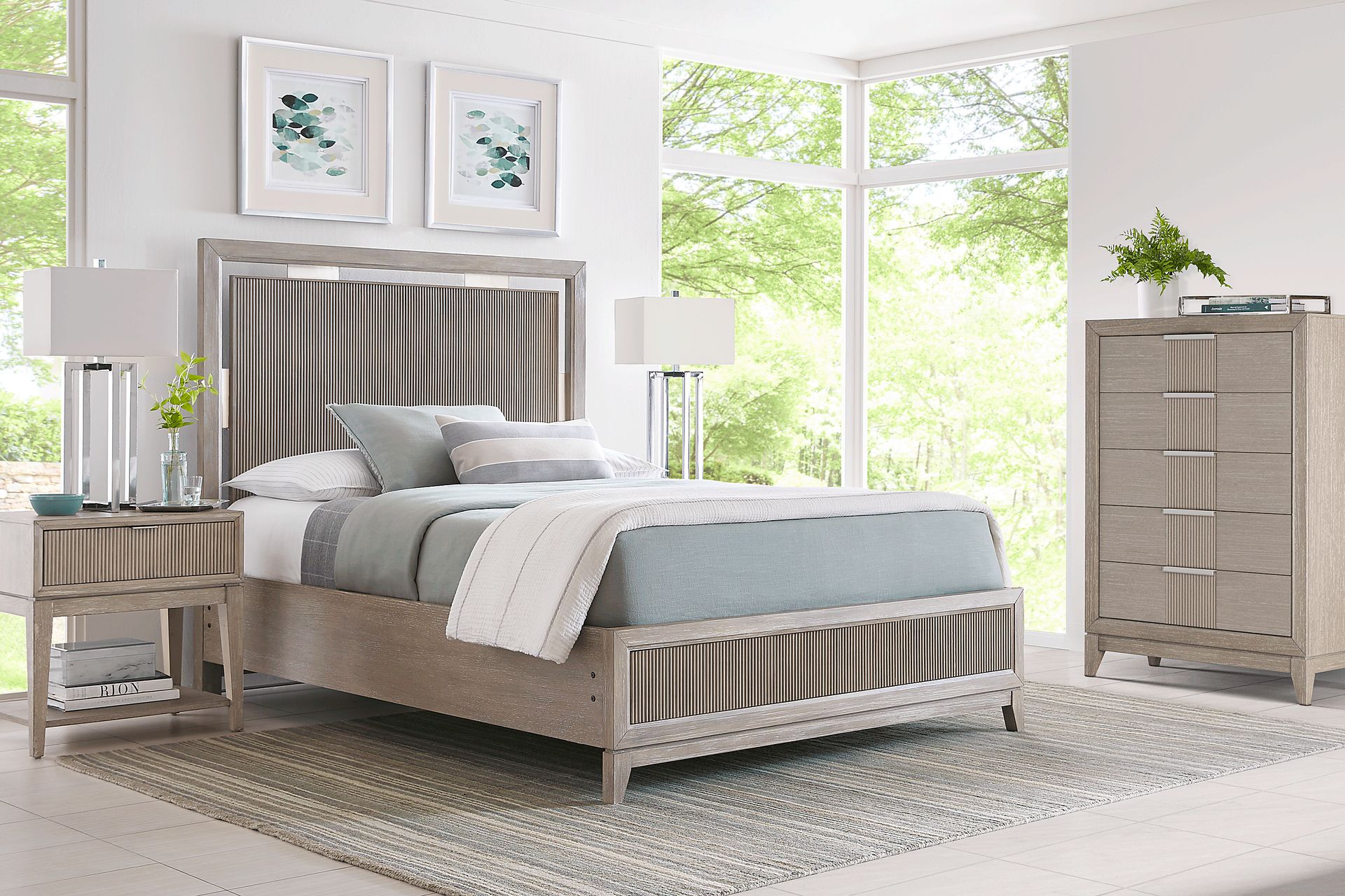 https://assets.roomstogo.com/product/bellante-gray-5-pc-queen-panel-bedroom_3005934P_image-3-2?cache-id=7f7763a4ea580f7856dc44a130358cc7