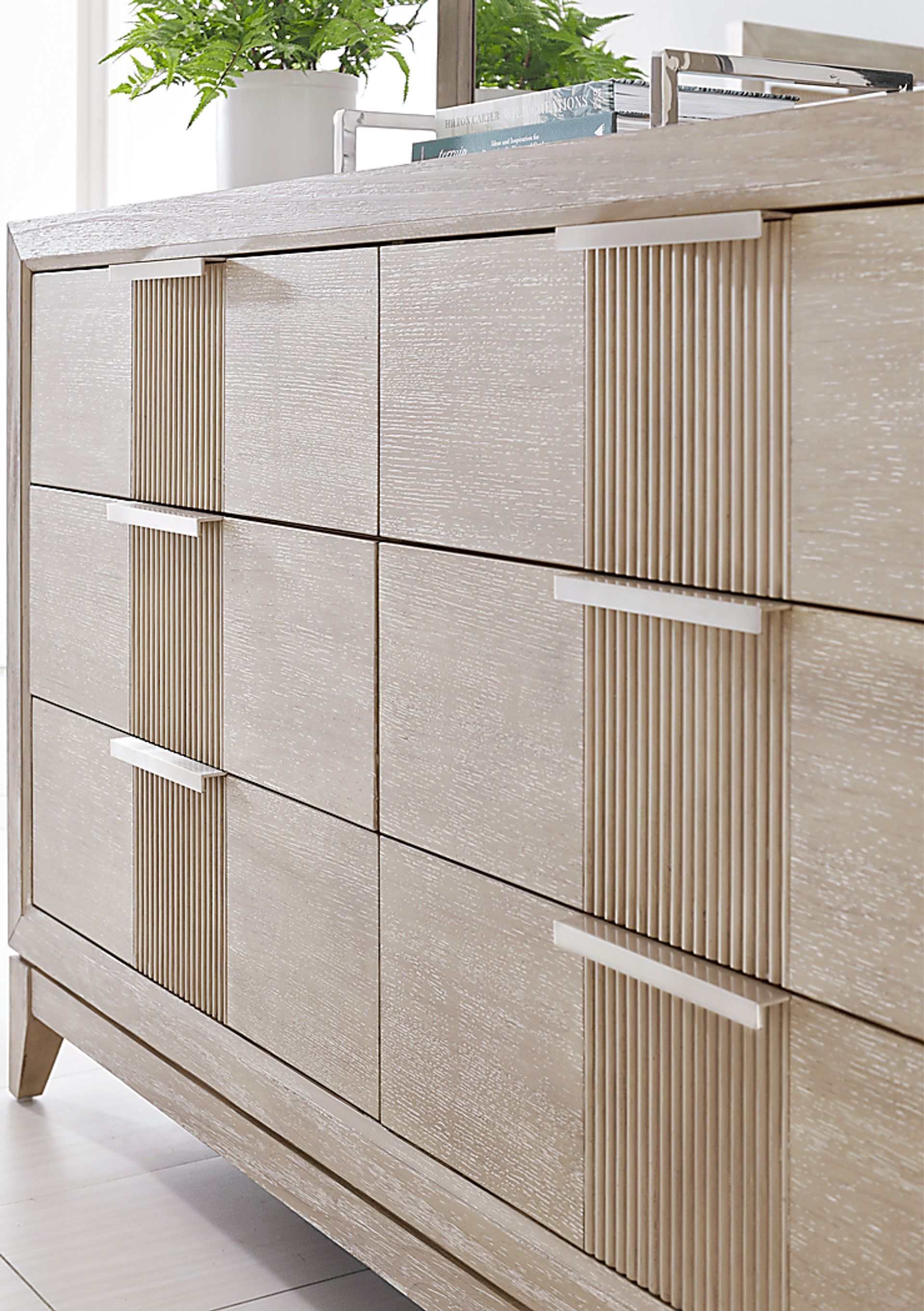Bellante Gray 5 Pc King Panel Bedroom with Storage - Image 6