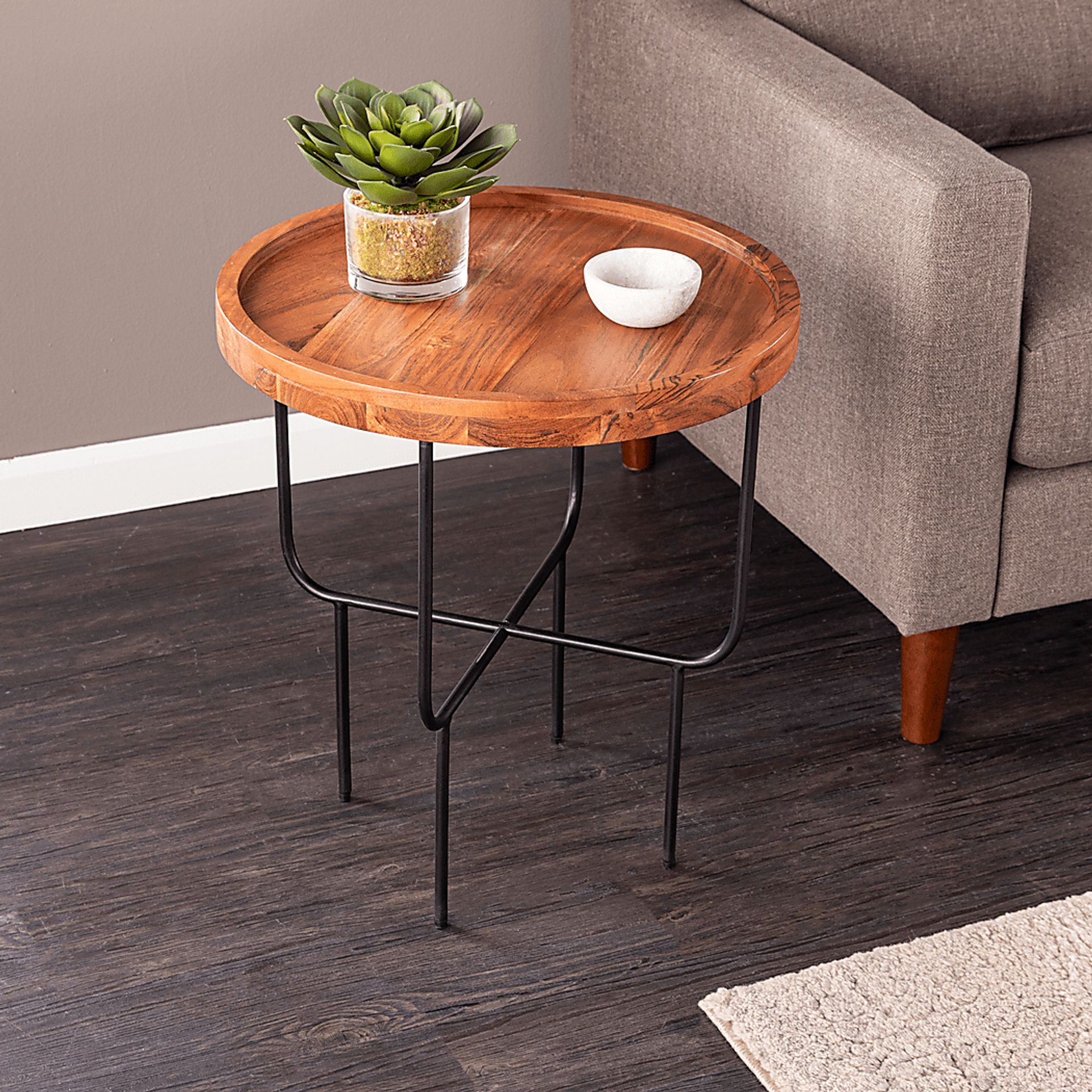 Bellarbor Brown End Table - Image 3