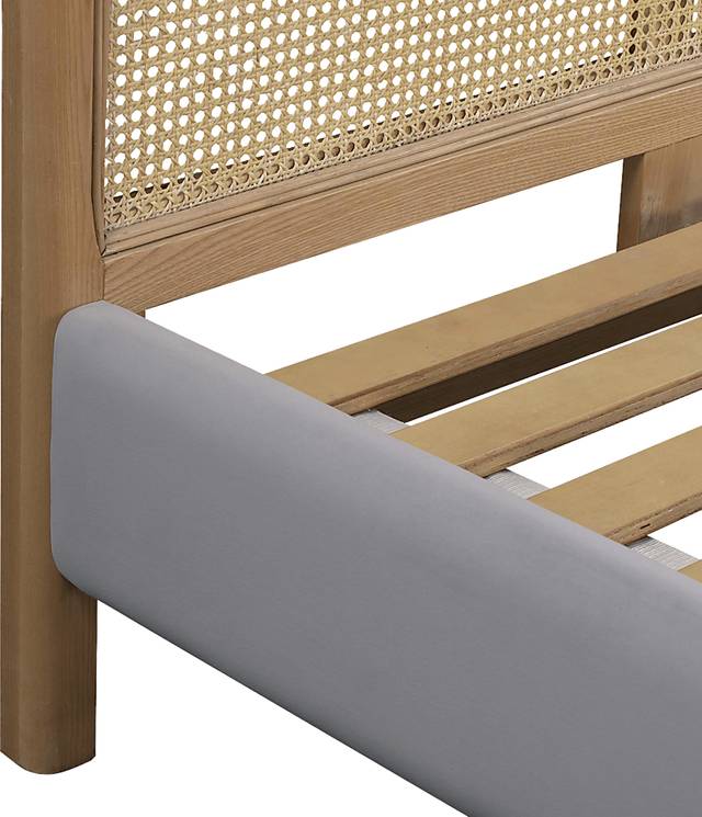 Bellmawr Gray King Bed - Thumbnail - Image 6