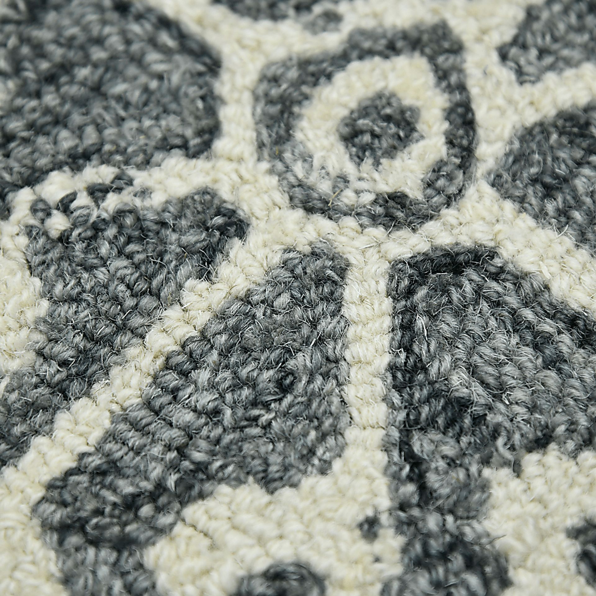 Bellton Gray 5' x 7'6 Rug - Image 5