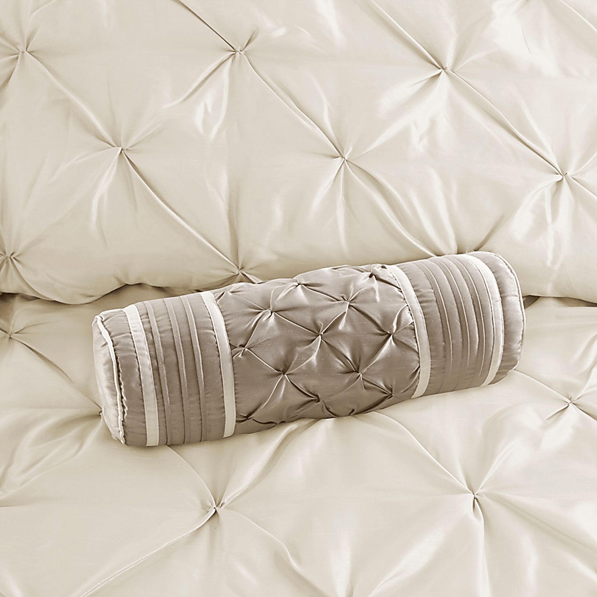 Bergerae Ivory 7 Pc Full Comforter Set - Image 5