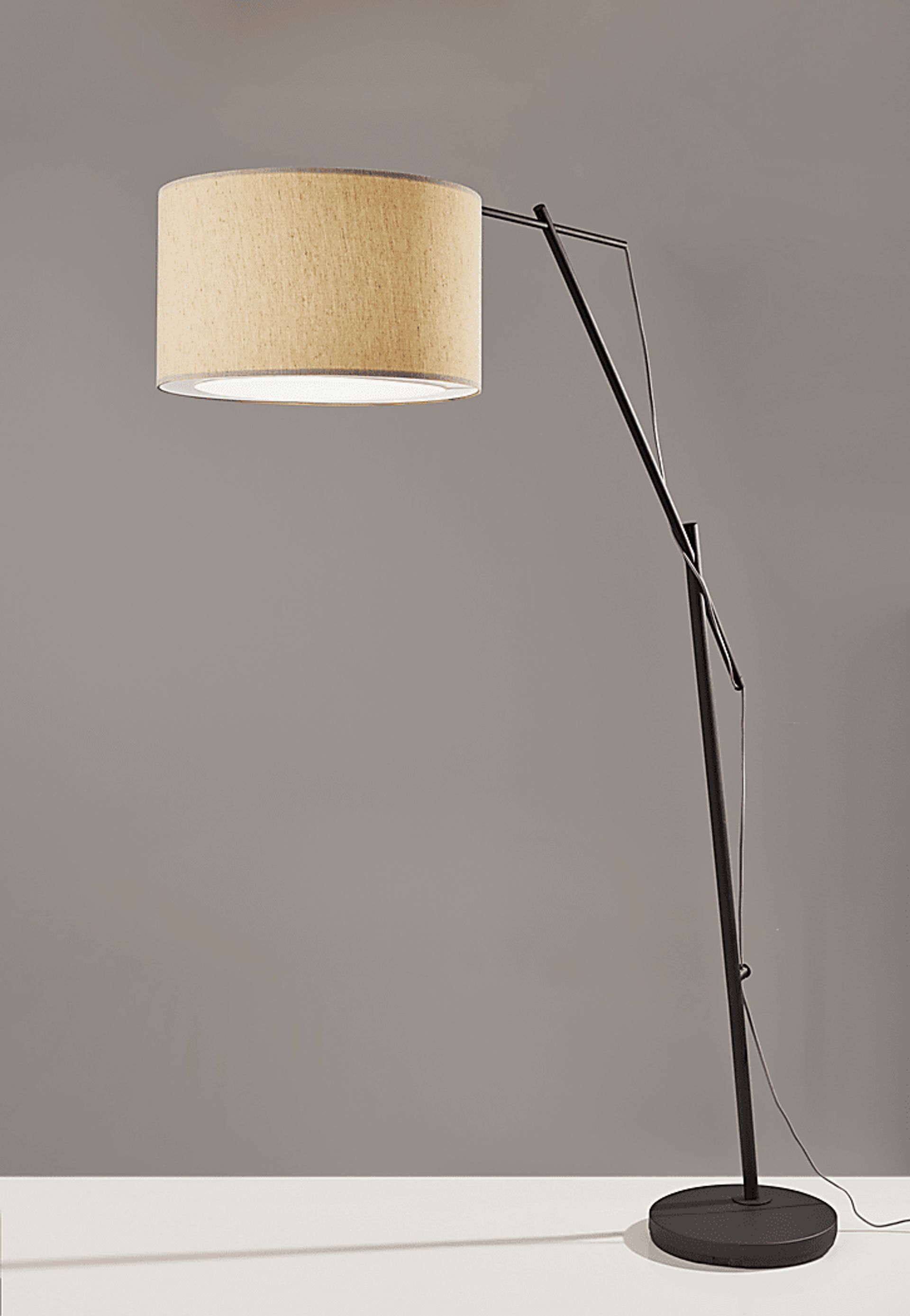 Berkstone Black Floor Lamp - Image 3