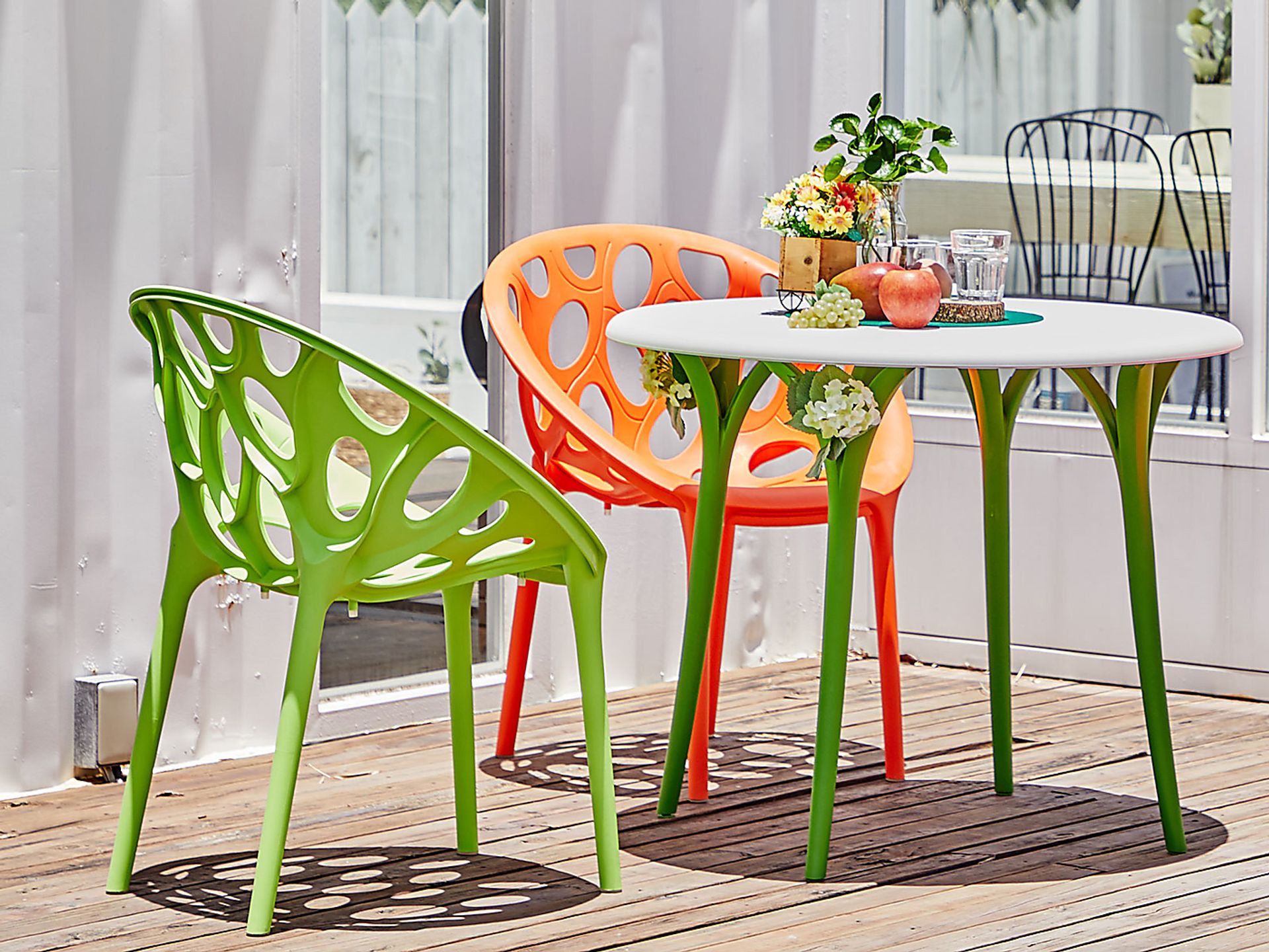 Beswick Green 35 in. Round Outdoor Dining Table - Image 3