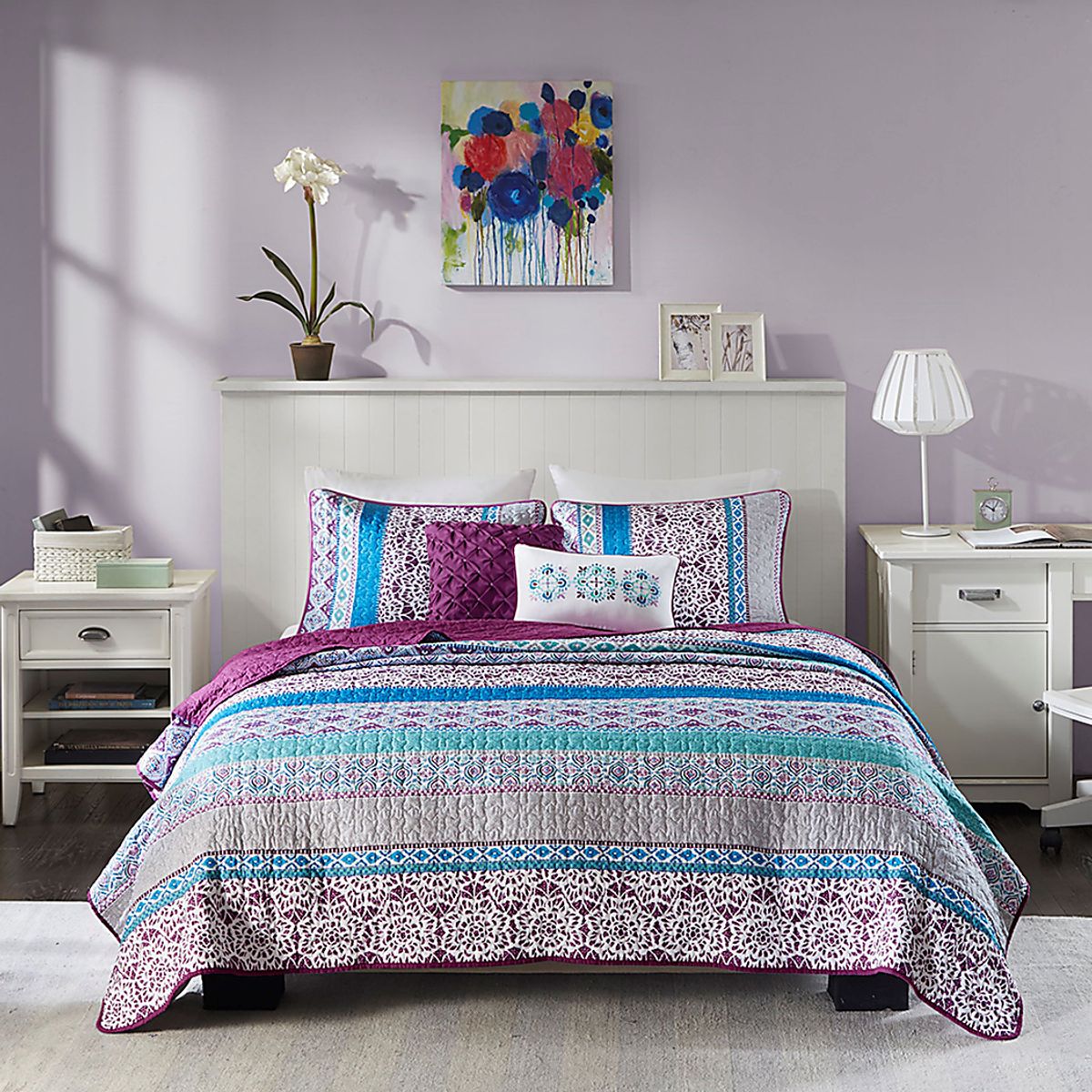 Bezzy Purple Red Full Quilt Set | Rooms to Go