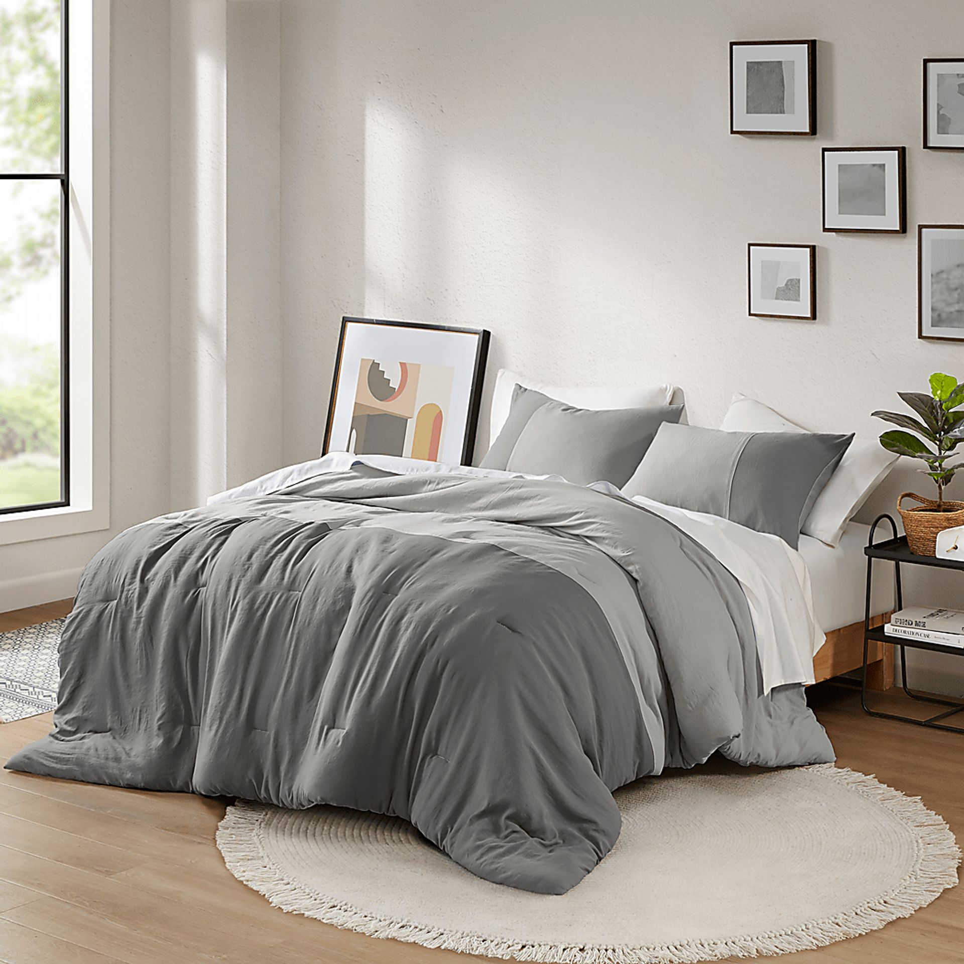 Blackthornea Gray King/California King 3 Pc Comforter Set - Image 2