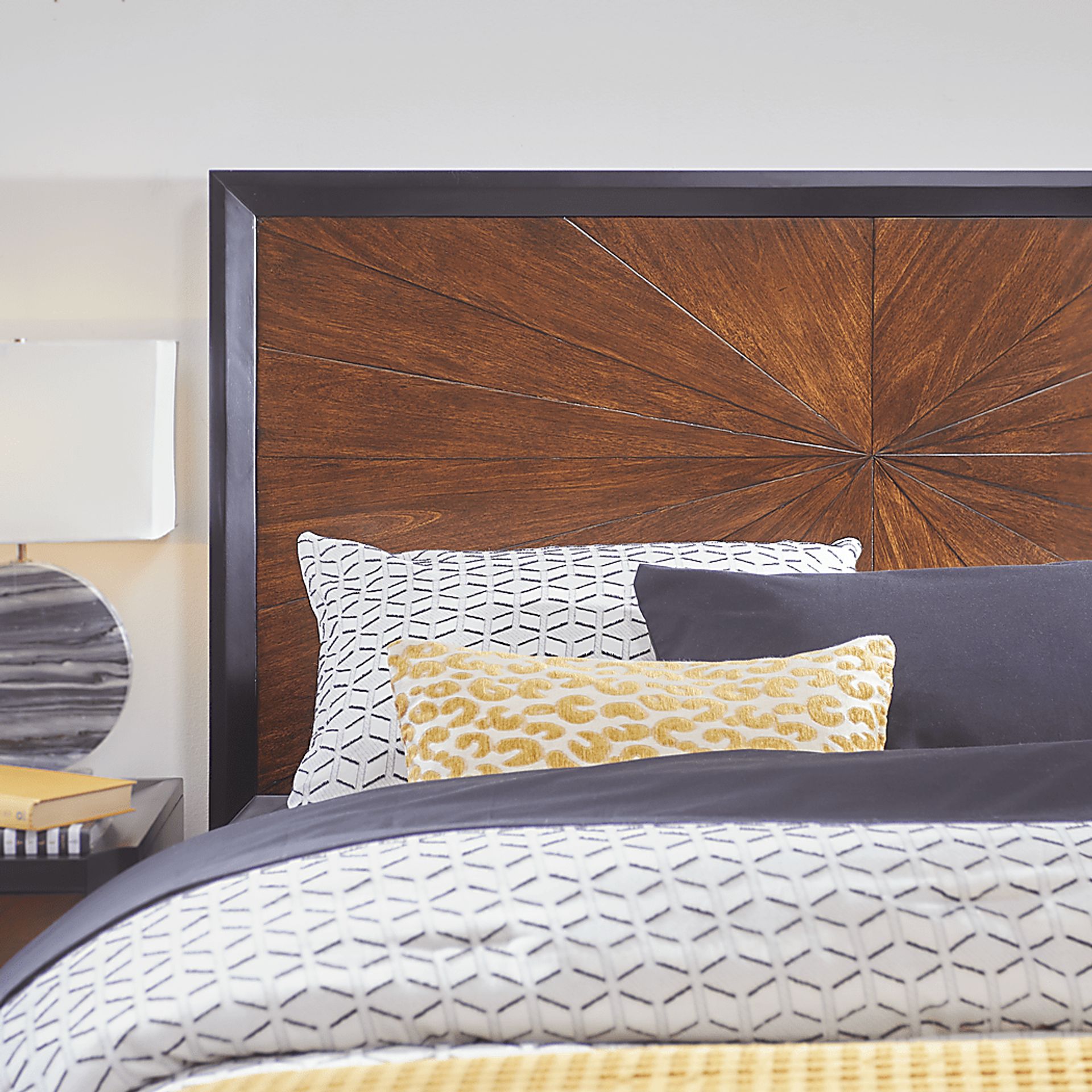 Blair Hills Pecan 7 Pc Queen Panel Bedroom - Image 3
