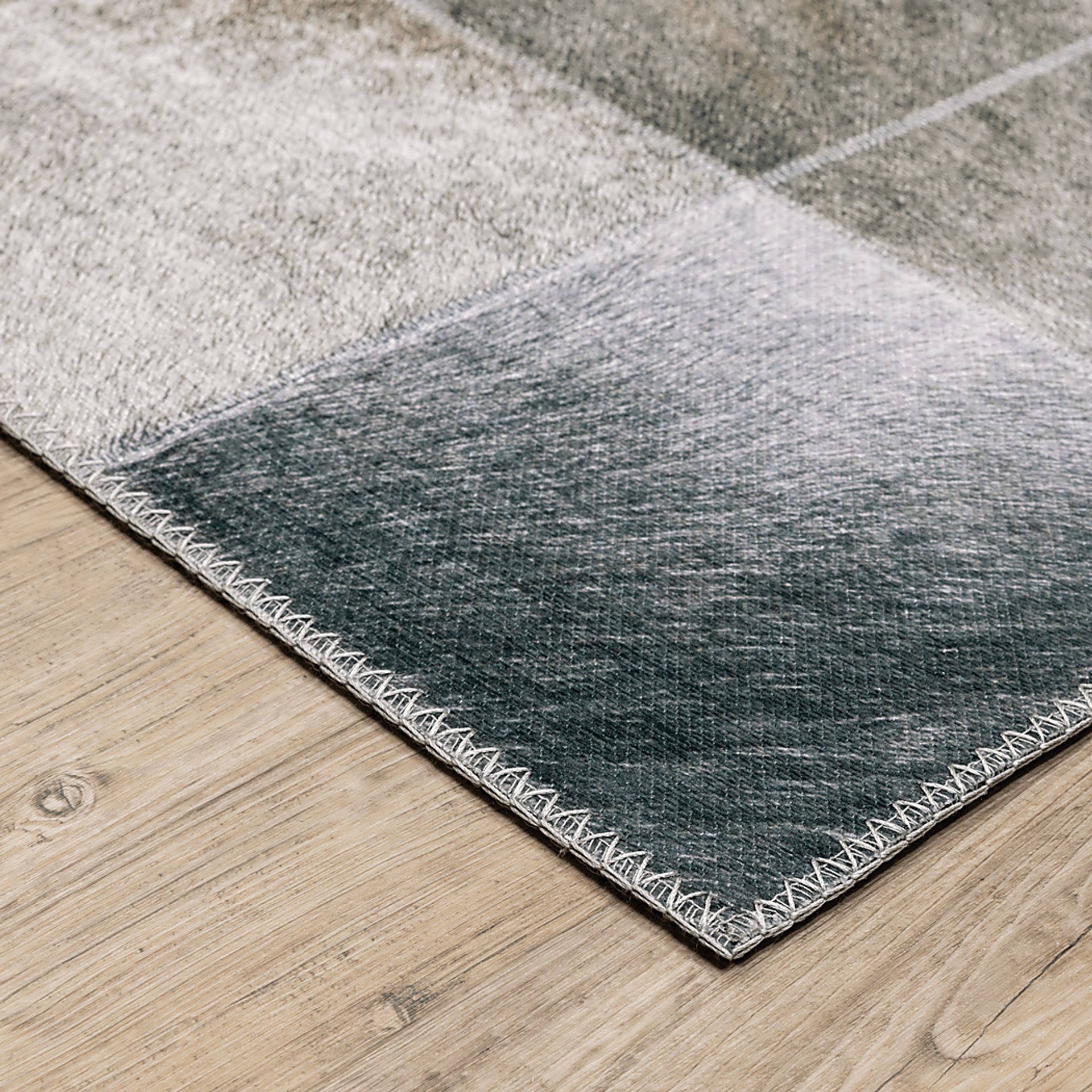 Blaisdell Gray 5' x 7' Rug - Image 3